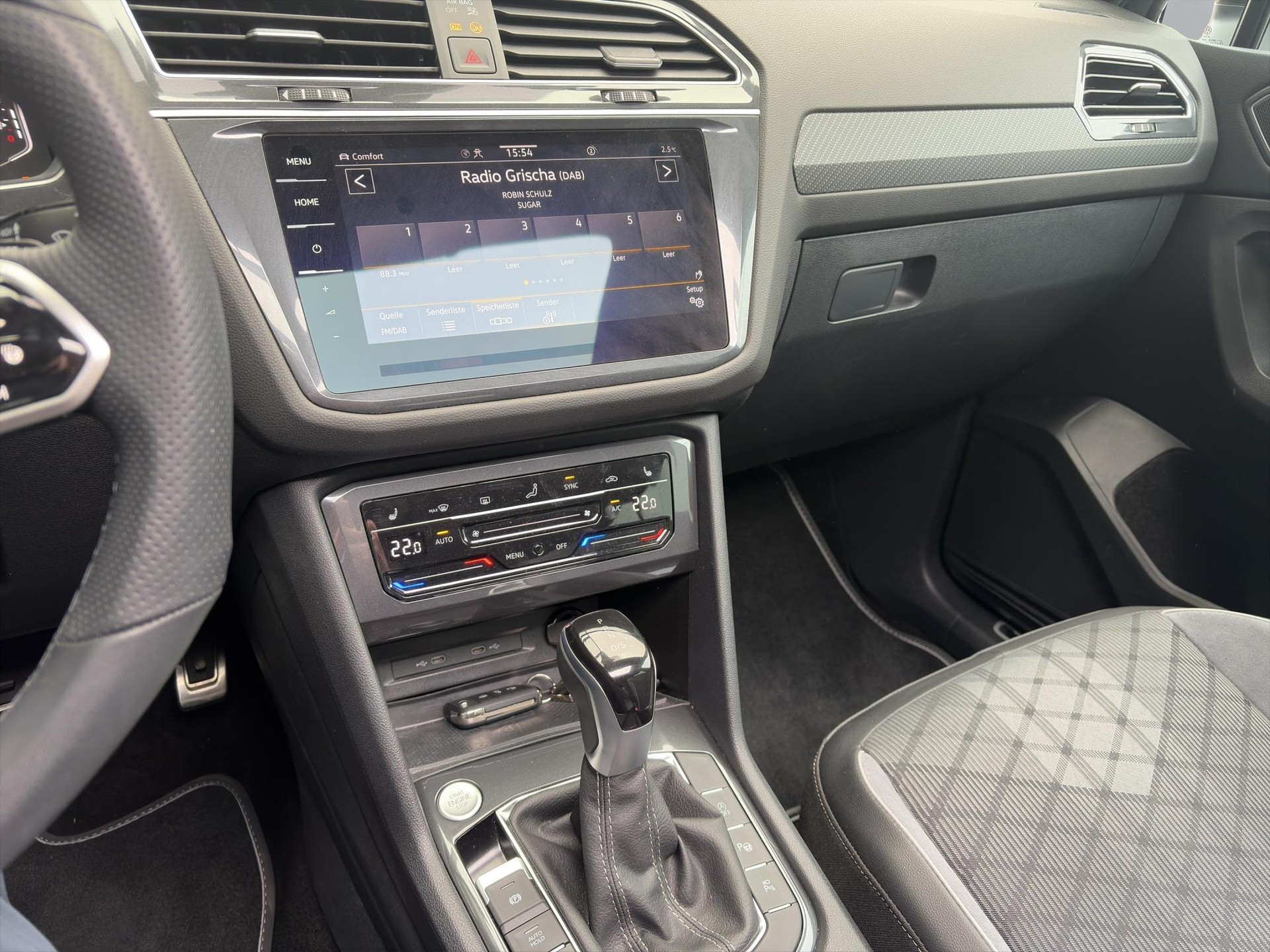 VW Tiguan Allspace 2.0 TSI R-Line DSG - 10