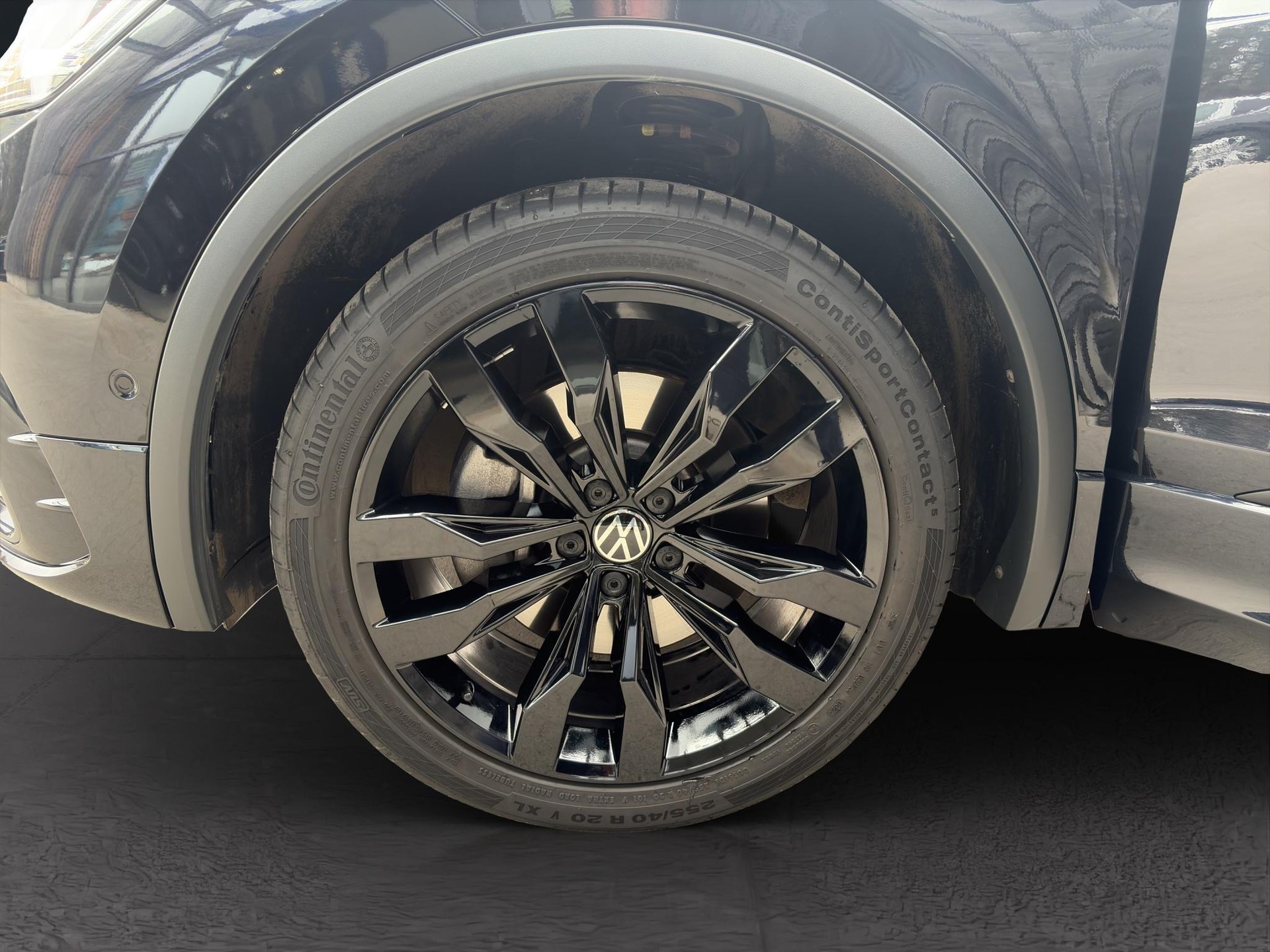 VW Tiguan Allspace 2.0 TSI R-Line DSG - 6