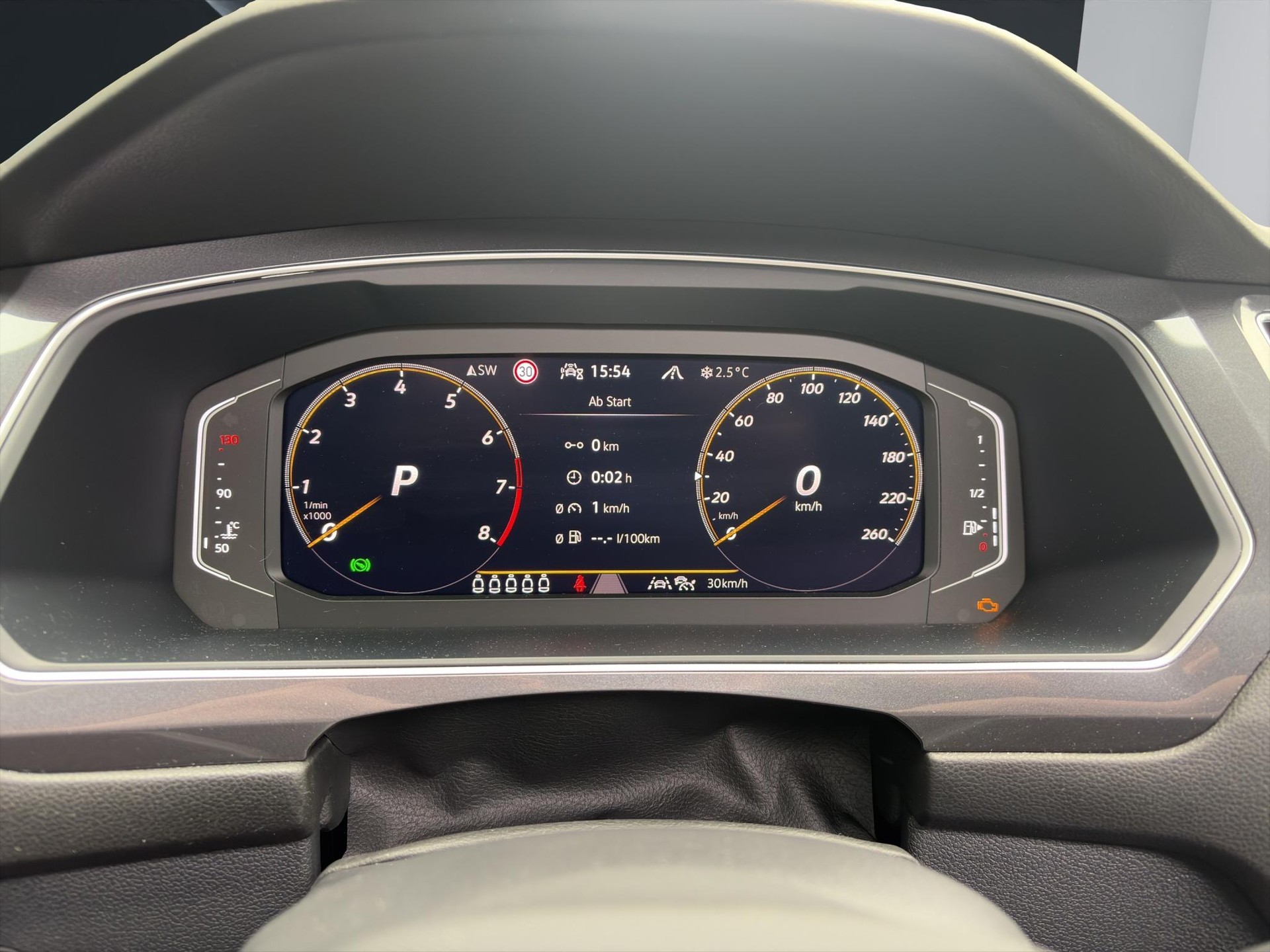 VW Tiguan Allspace 2.0 TSI R-Line DSG - 9