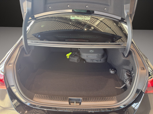 MERCEDES-BENZ E 53 AMG Hybrid 4Matic+ - 11