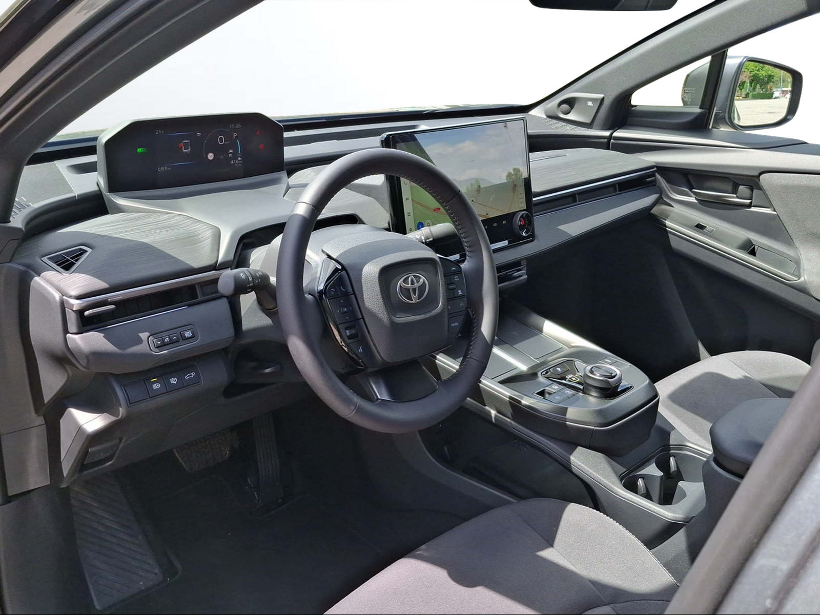 TOYOTA C-HR+ 77 kWh Premium AWD - 10