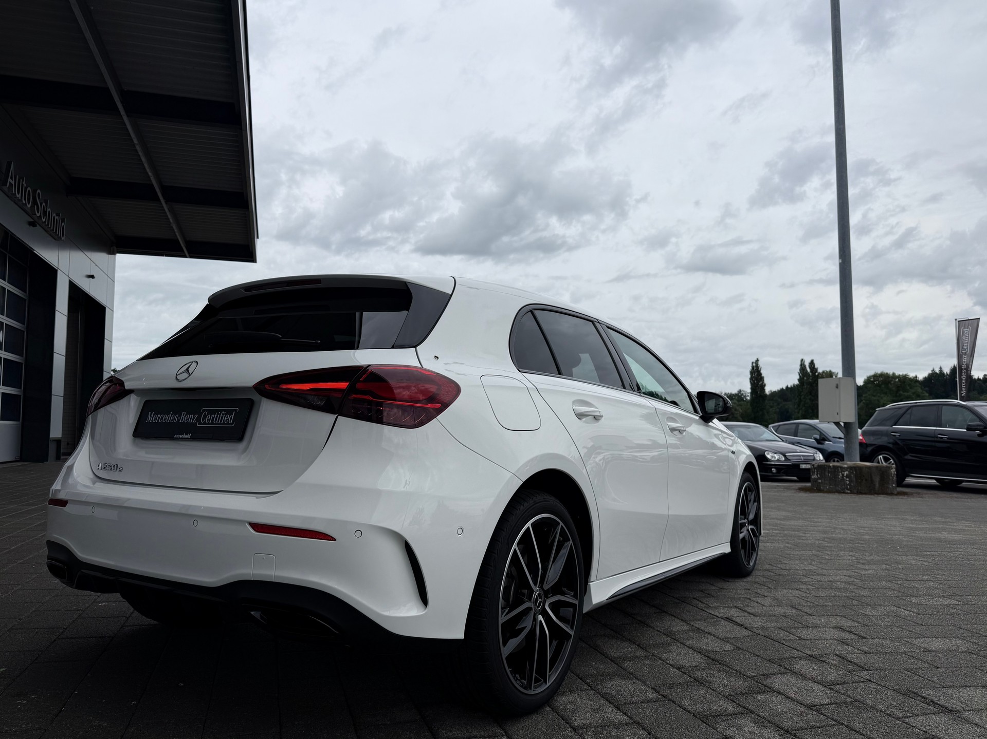 MERCEDES-BENZ A 250 e AMG Line 8G-DCT - 2