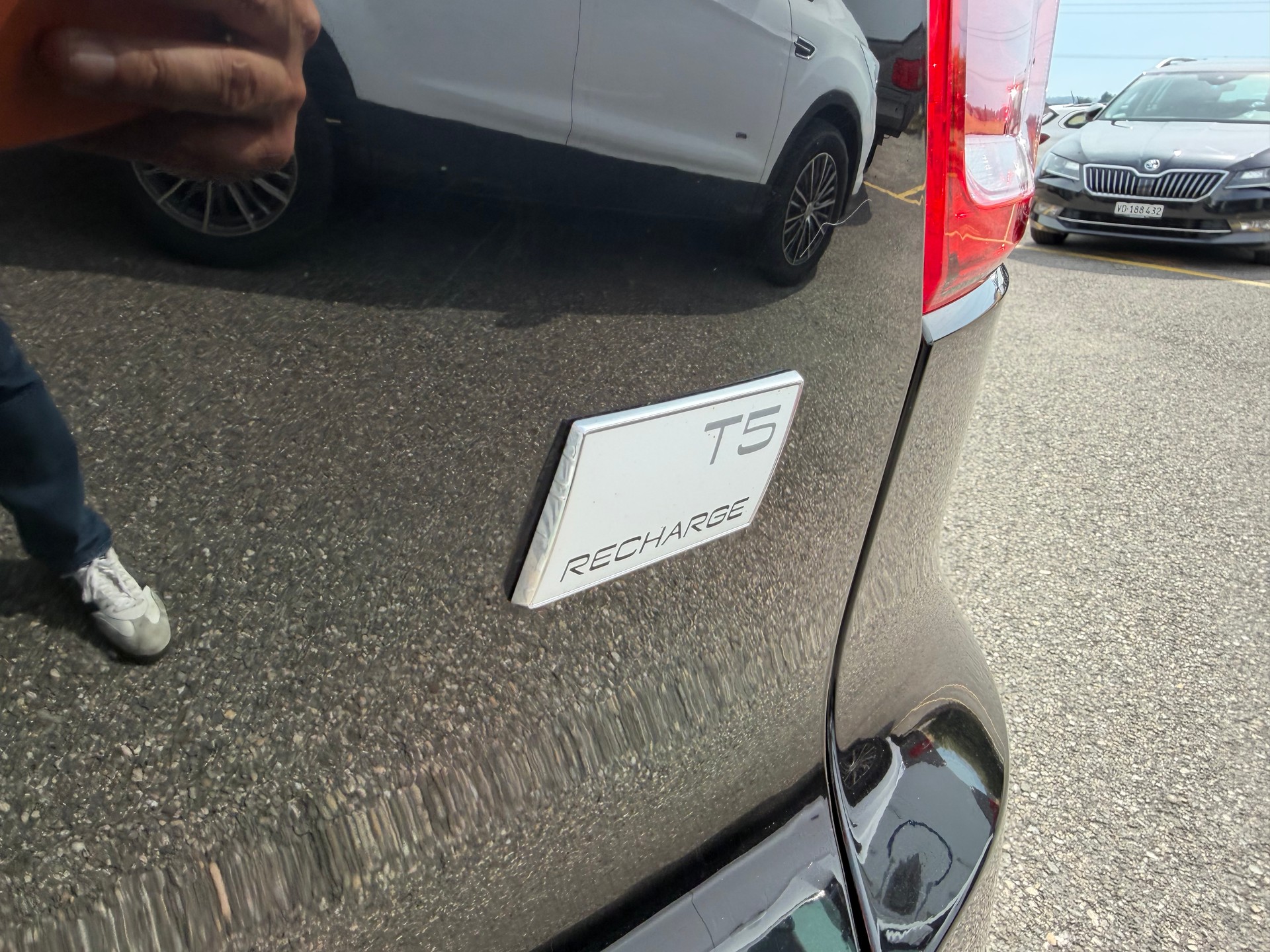 VOLVO XC40 T5 TwE R-Design DCT - 4