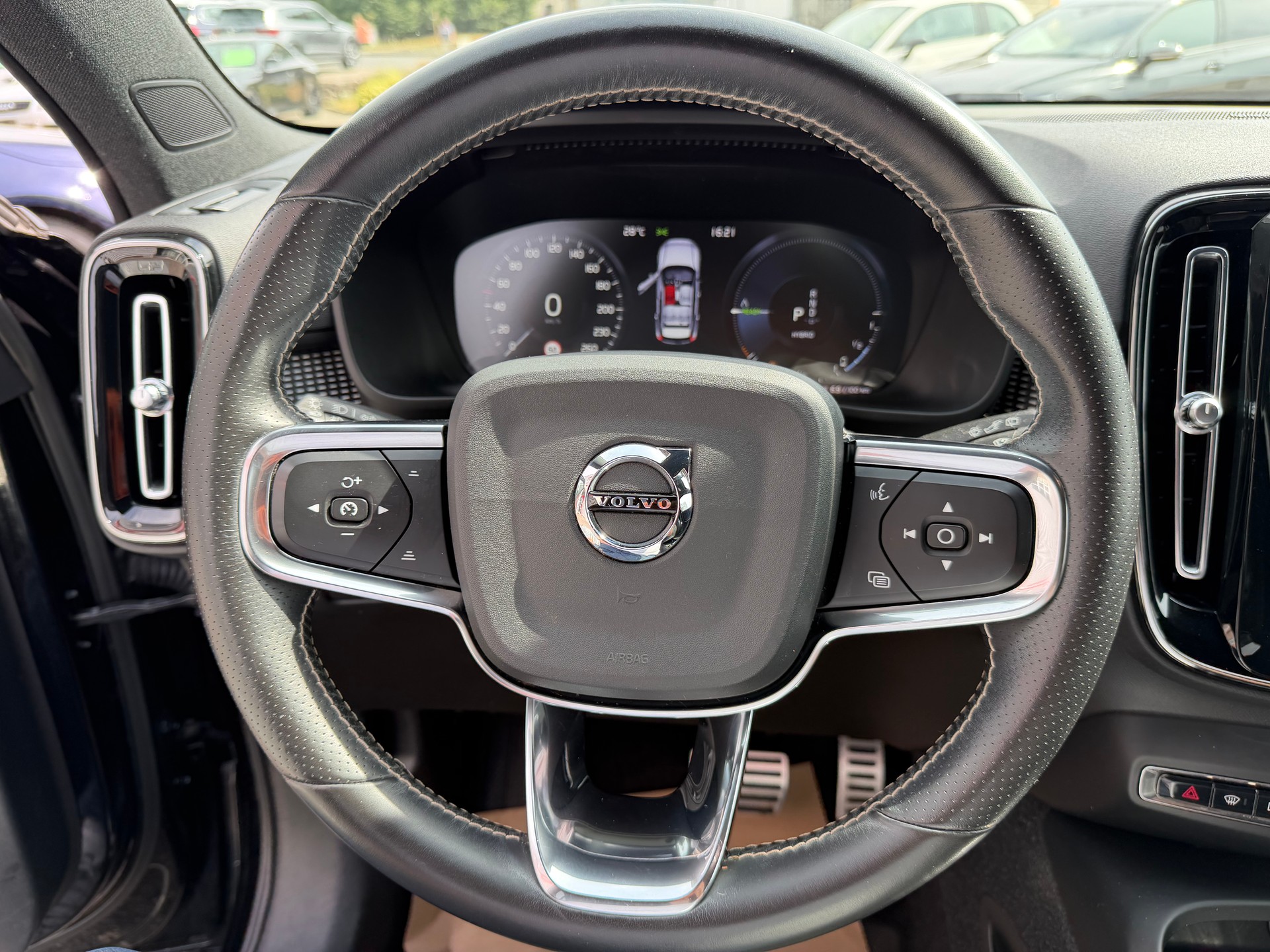 VOLVO XC40 T5 TwE R-Design DCT - 11