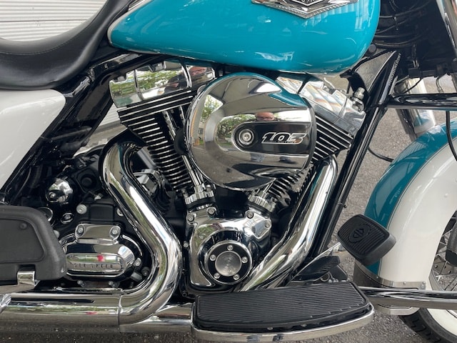 HARLEY-DAVIDSON FLHRC Road King Classic 103 ABS - 6