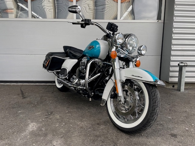 HARLEY-DAVIDSON FLHRC Road King Classic 103 ABS