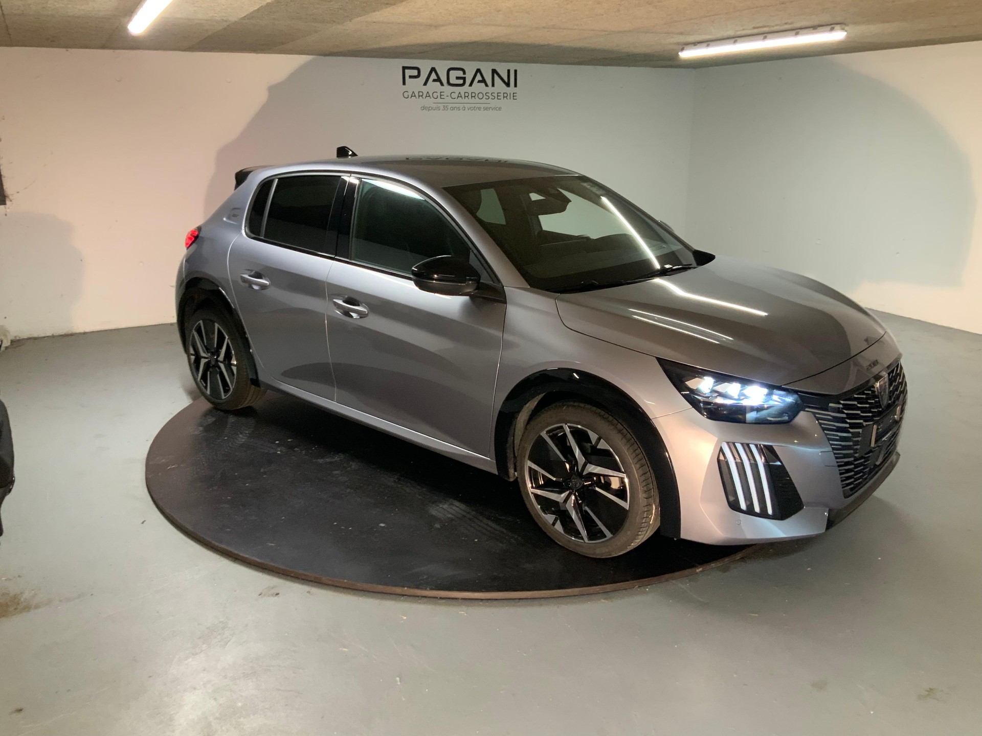 PEUGEOT 208 1.2 Hybrid 145 GT - 4