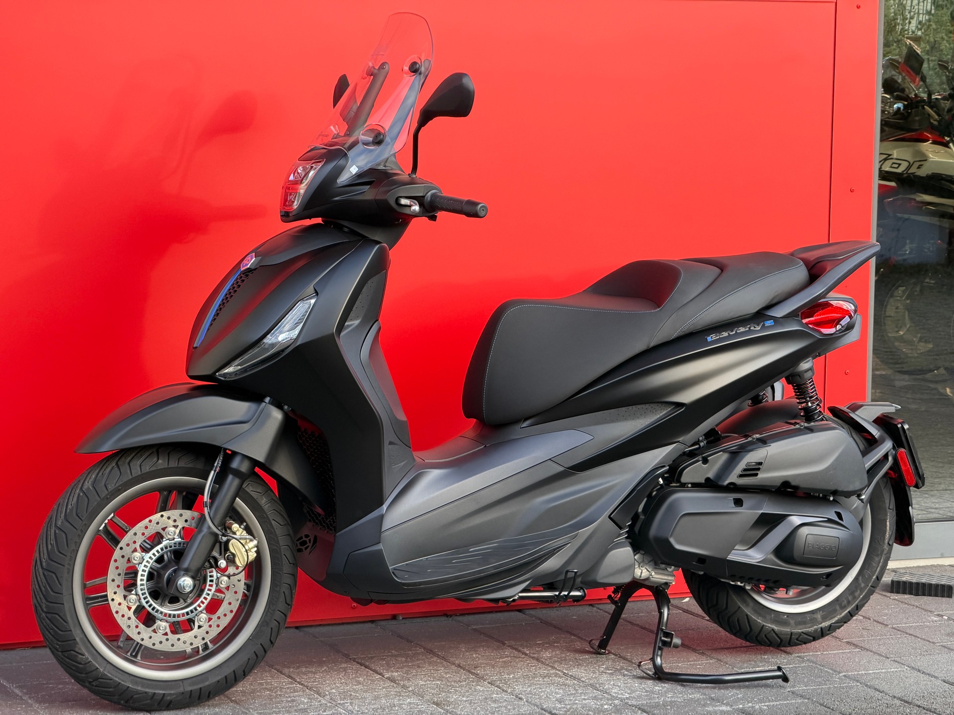 PIAGGIO Beverly 400 Sport E5+ - 14