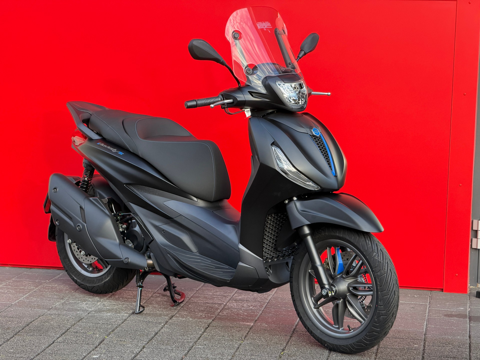 PIAGGIO Beverly 400 Sport E5+ - 9