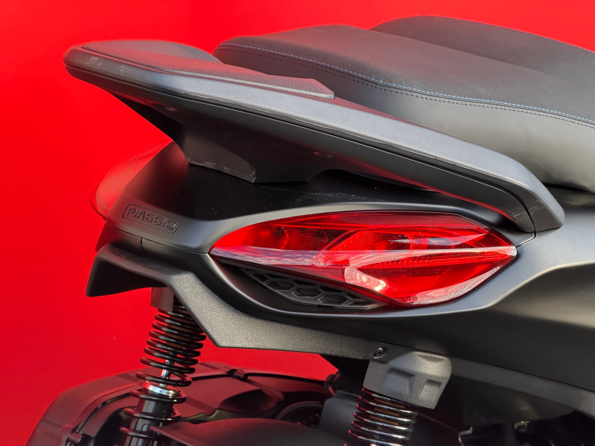PIAGGIO Beverly 400 Sport E5+ - 7