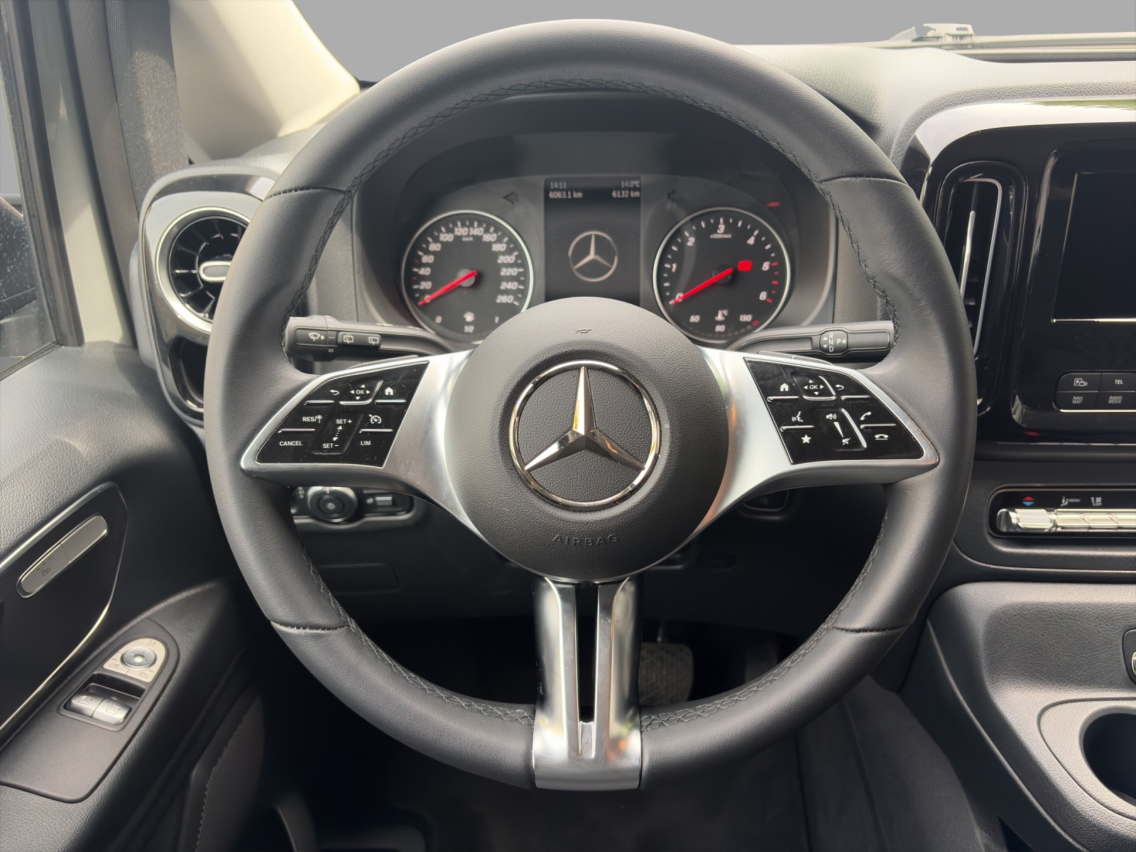 MERCEDES-BENZ Vito 116 CDI Lang Tourer Family 9G-Tronic 4M Select - 8