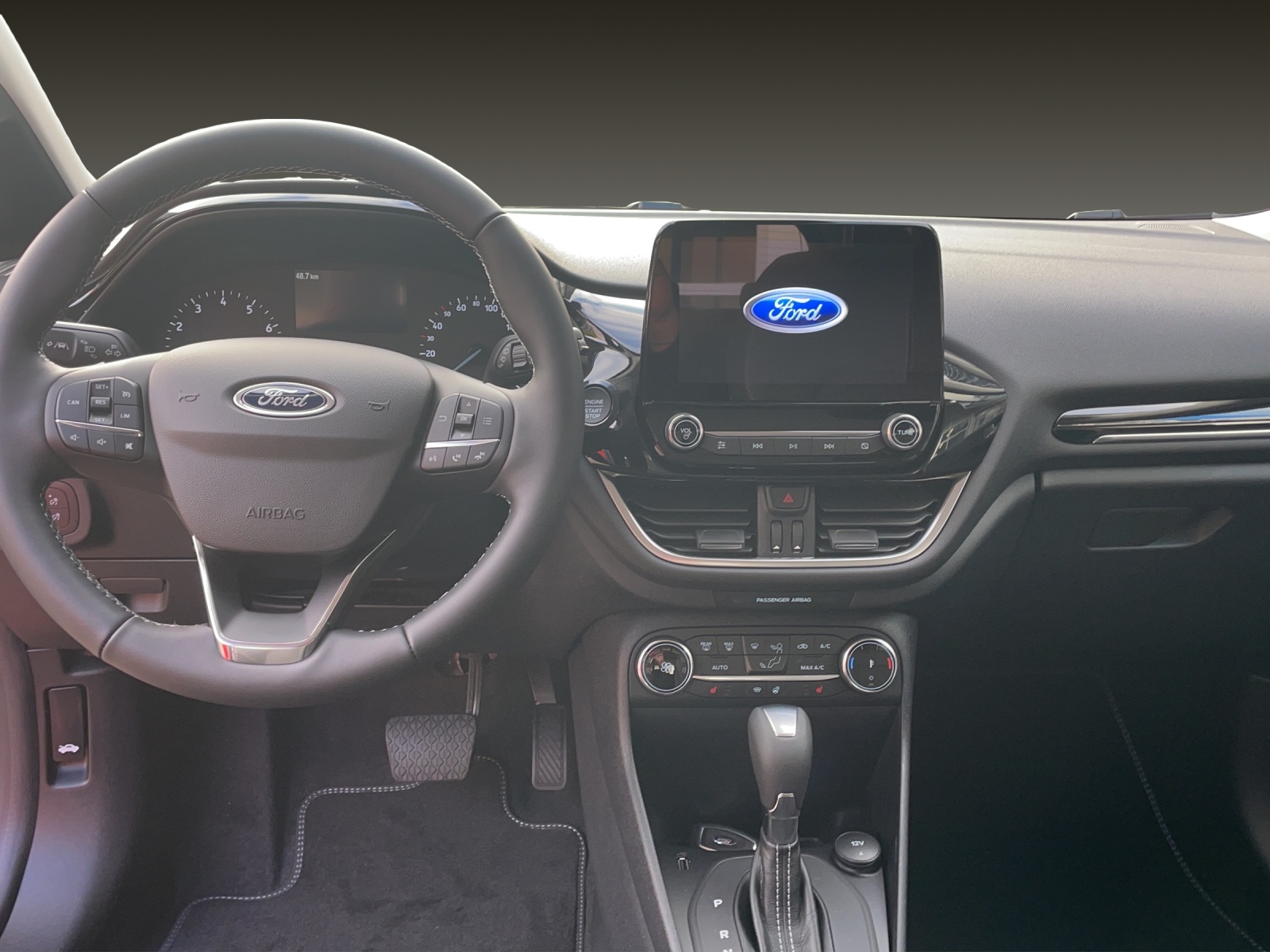 FORD Fiesta 1.0 EcoB Hybrid Titanium - 9