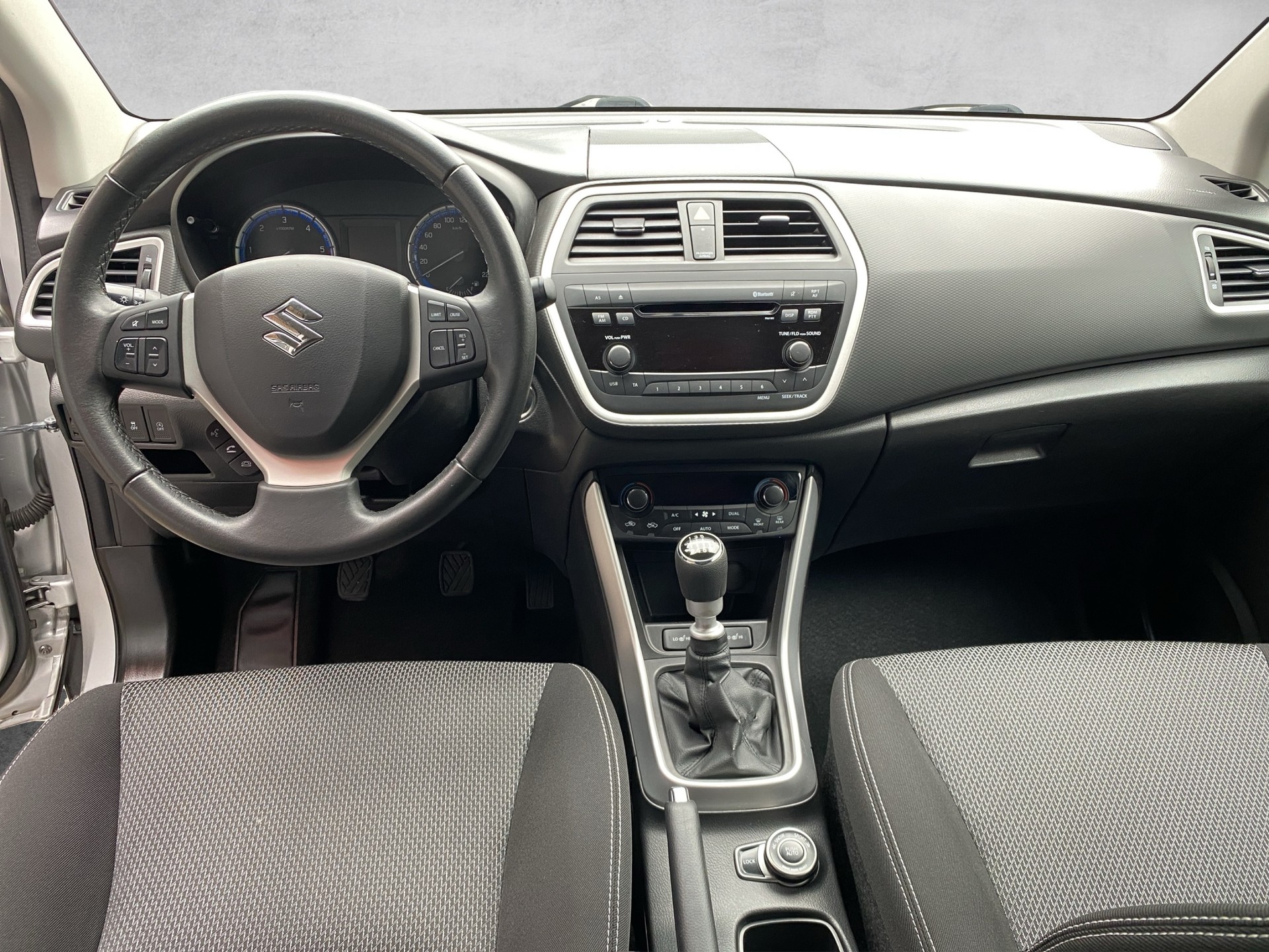 SUZUKI SX4 S-Cross 1.6 TD GL 4WD - 12