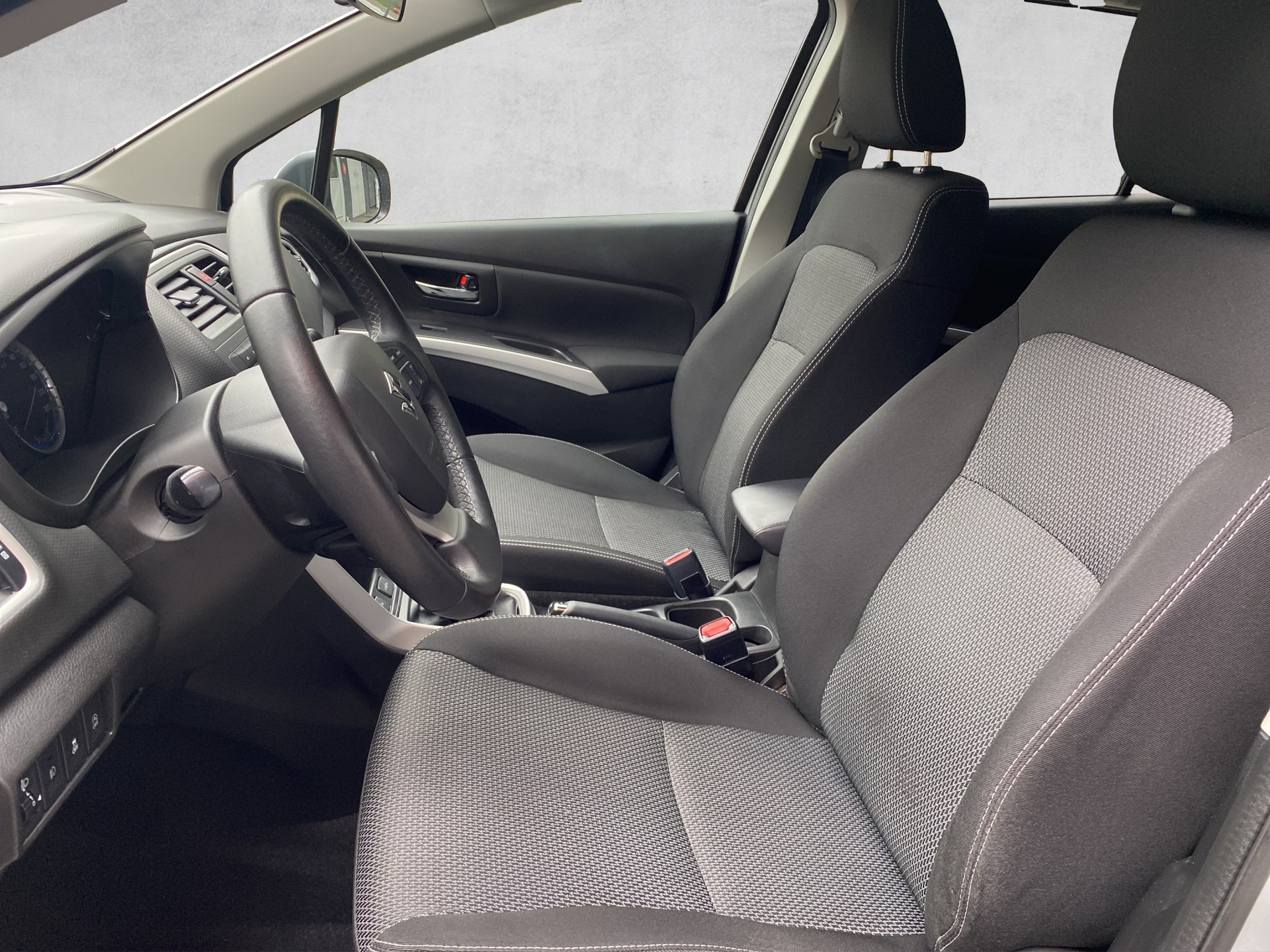SUZUKI SX4 S-Cross 1.6 TD GL 4WD - 9