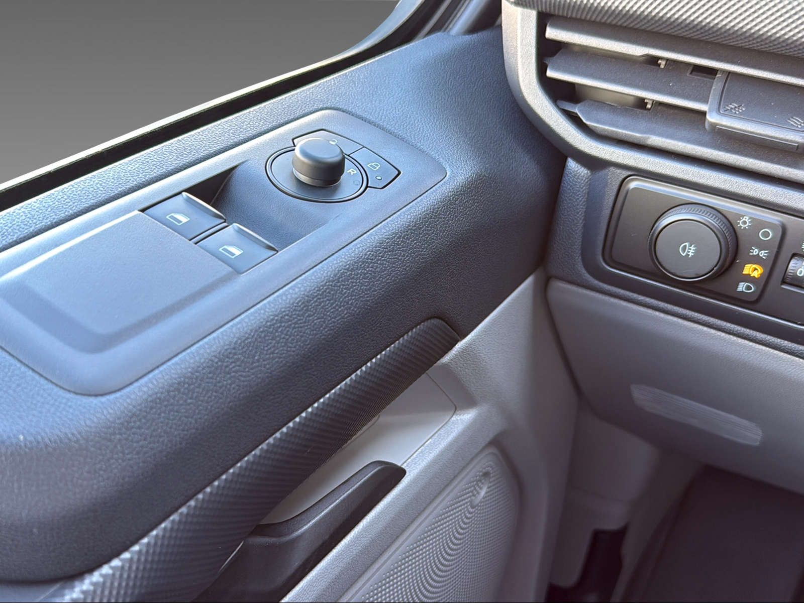 FORD Transit C DKab. Van 320 L1 320 L1 2.0 EcoBlue 136 Trend - 10