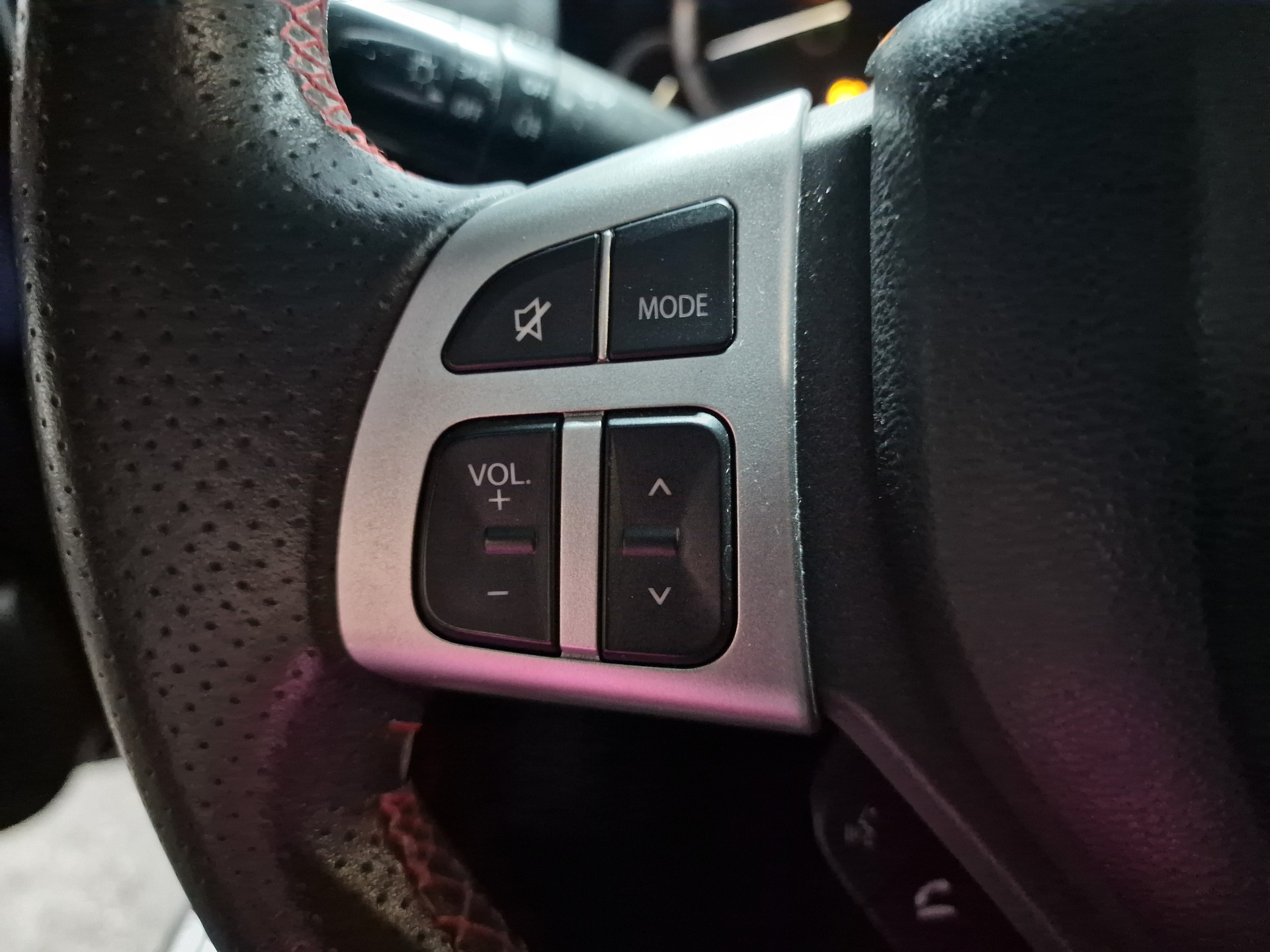 SUZUKI Swift 1.6i 16V Sport Sergio Cellano 12Mt Gara Neu MFK 8xAlu - 5