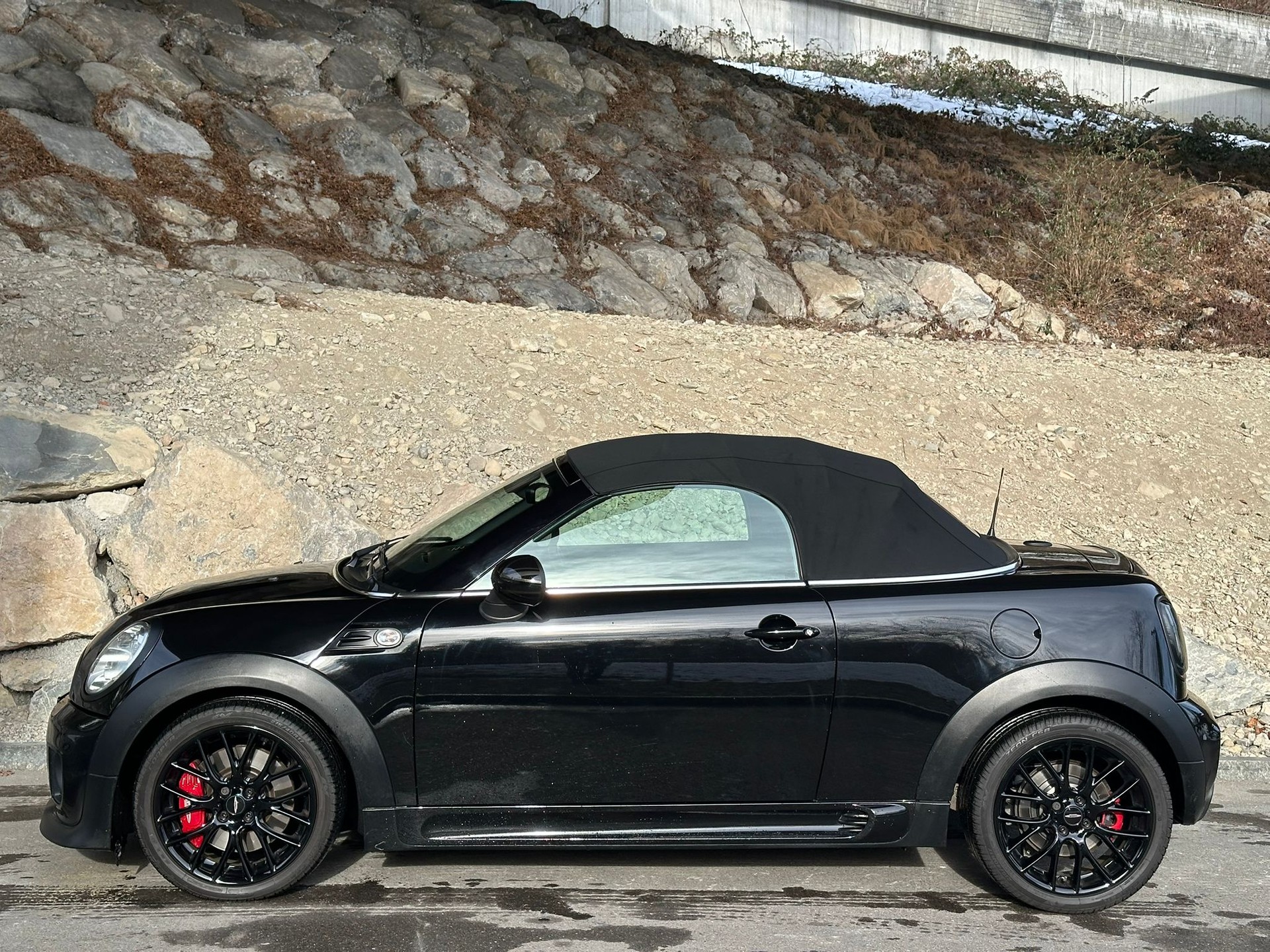 MINI Cooper John Cooper Works Roadster - 3