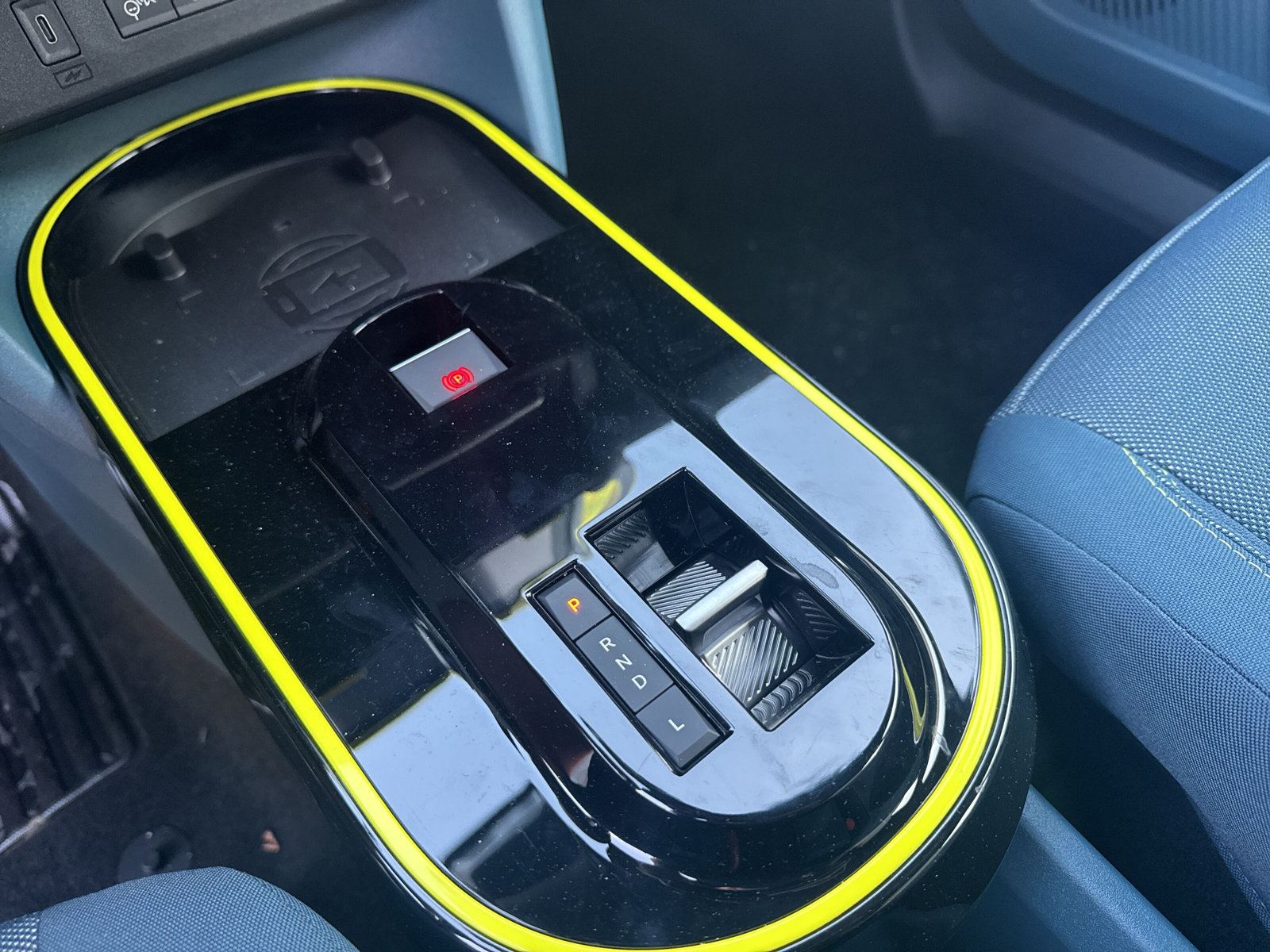 FIAT Grande Panda 1.2 Hybrid La Prima - 13