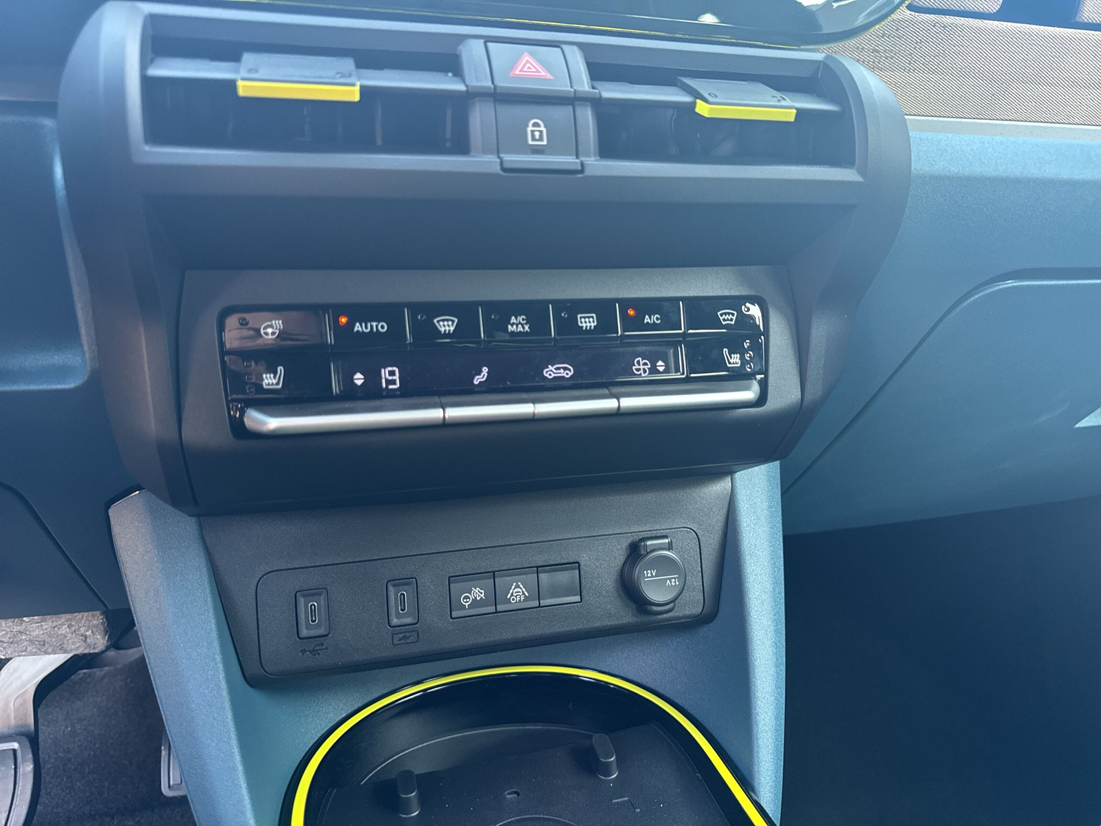 FIAT Grande Panda 1.2 Hybrid La Prima - 10