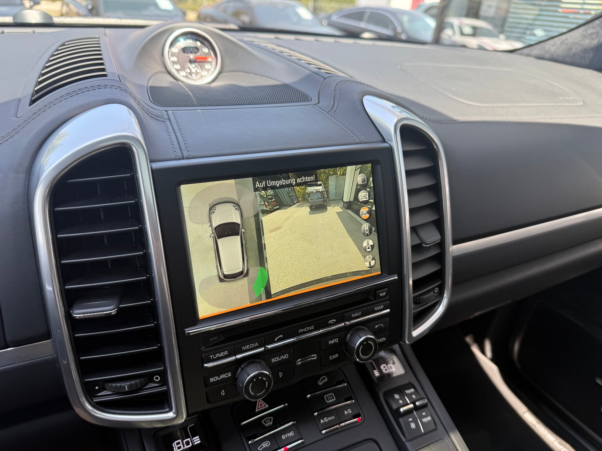PORSCHE Cayenne Turbo - 11