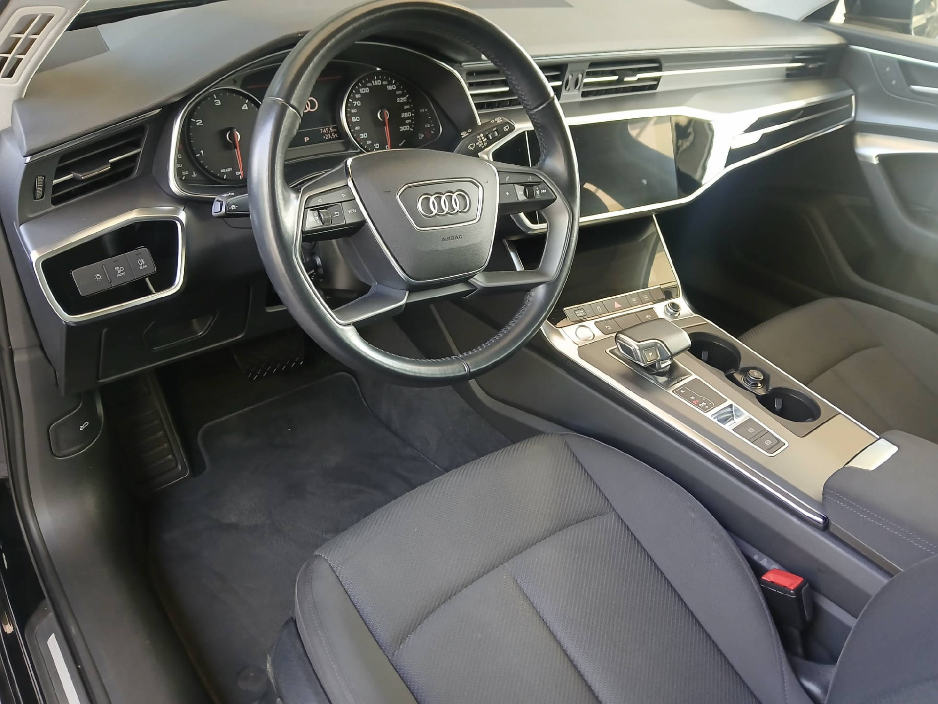 AUDI A6 Avant 2.0 40 TDI Attraction quattro S-Tronic-7