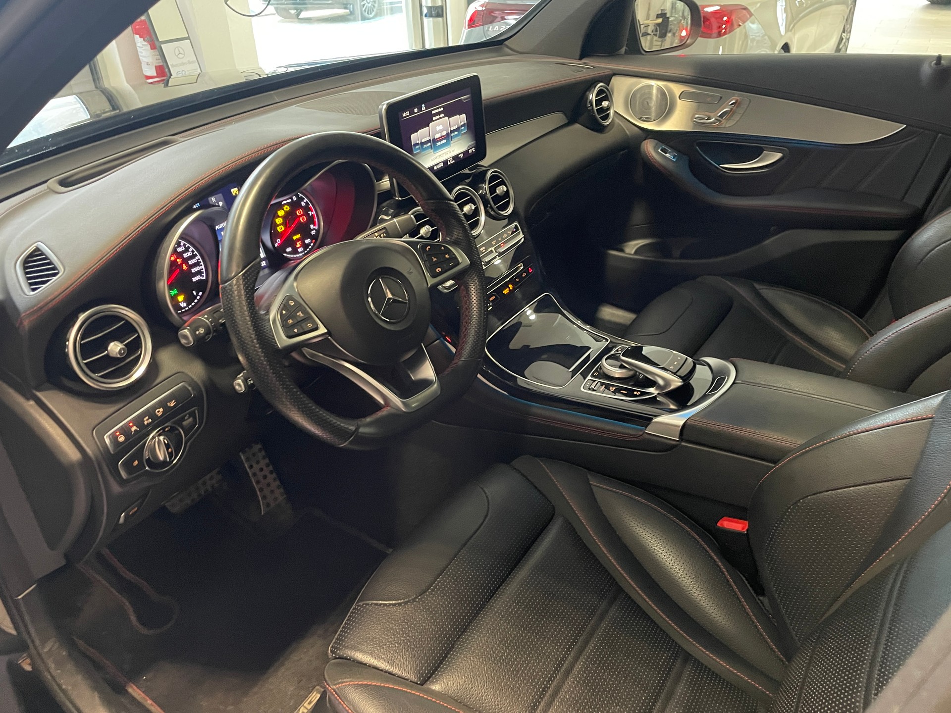 MERCEDES-BENZ GLC 43 AMG 4Matic 9G-Tronic - 10