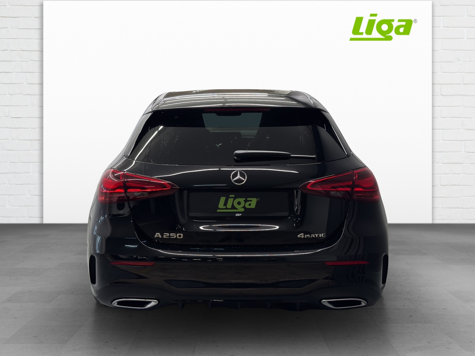 MERCEDES-BENZ A 250 AMG Line 4Matic - 5