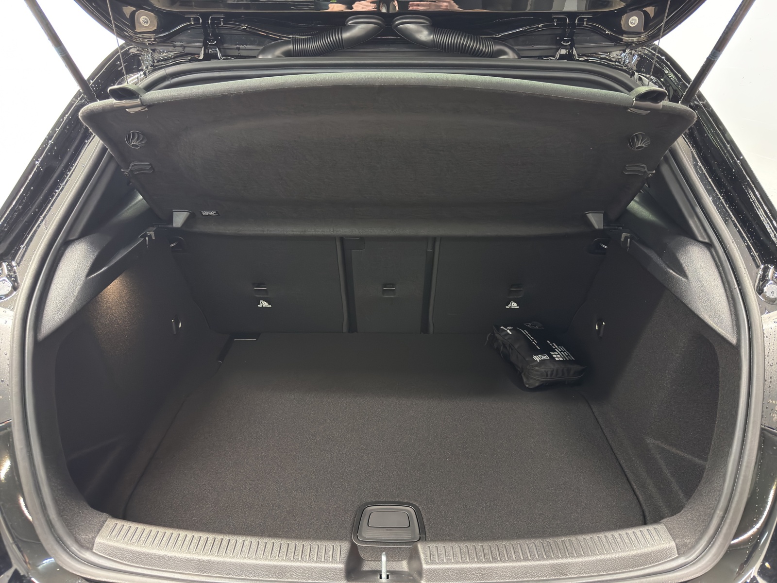 MERCEDES-BENZ A 250 AMG Line 4Matic - 11