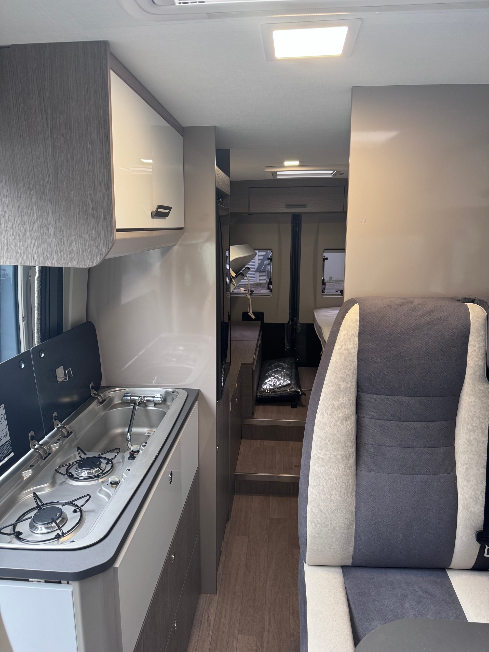 CHALLENGER V217 Road Edition VIP - 10