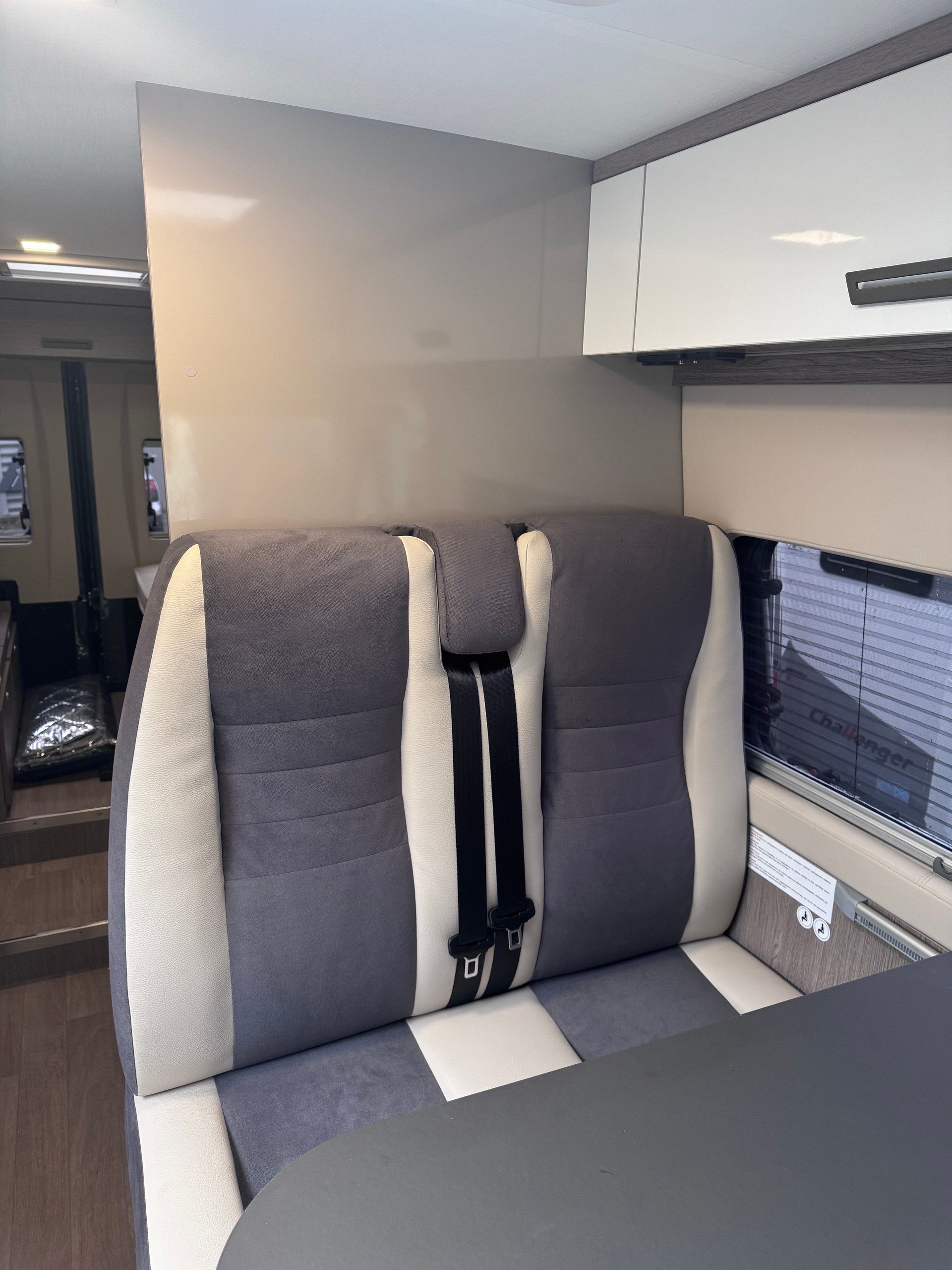 CHALLENGER V217 Road Edition VIP - 13