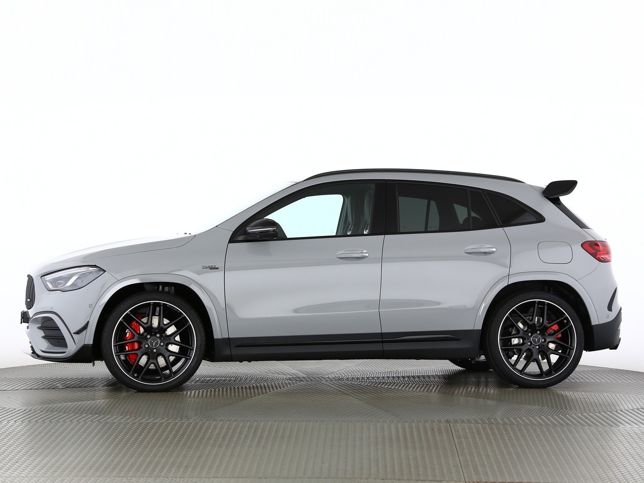 MERCEDES-BENZ GLA AMG 45 S 4Matic+ 8G-DCT - 3