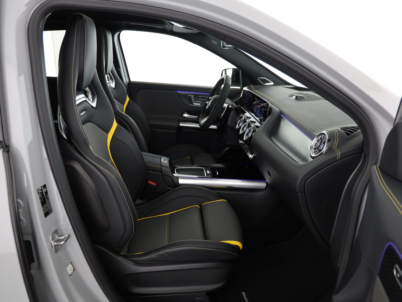 MERCEDES-BENZ GLA AMG 45 S 4Matic+ 8G-DCT - 10