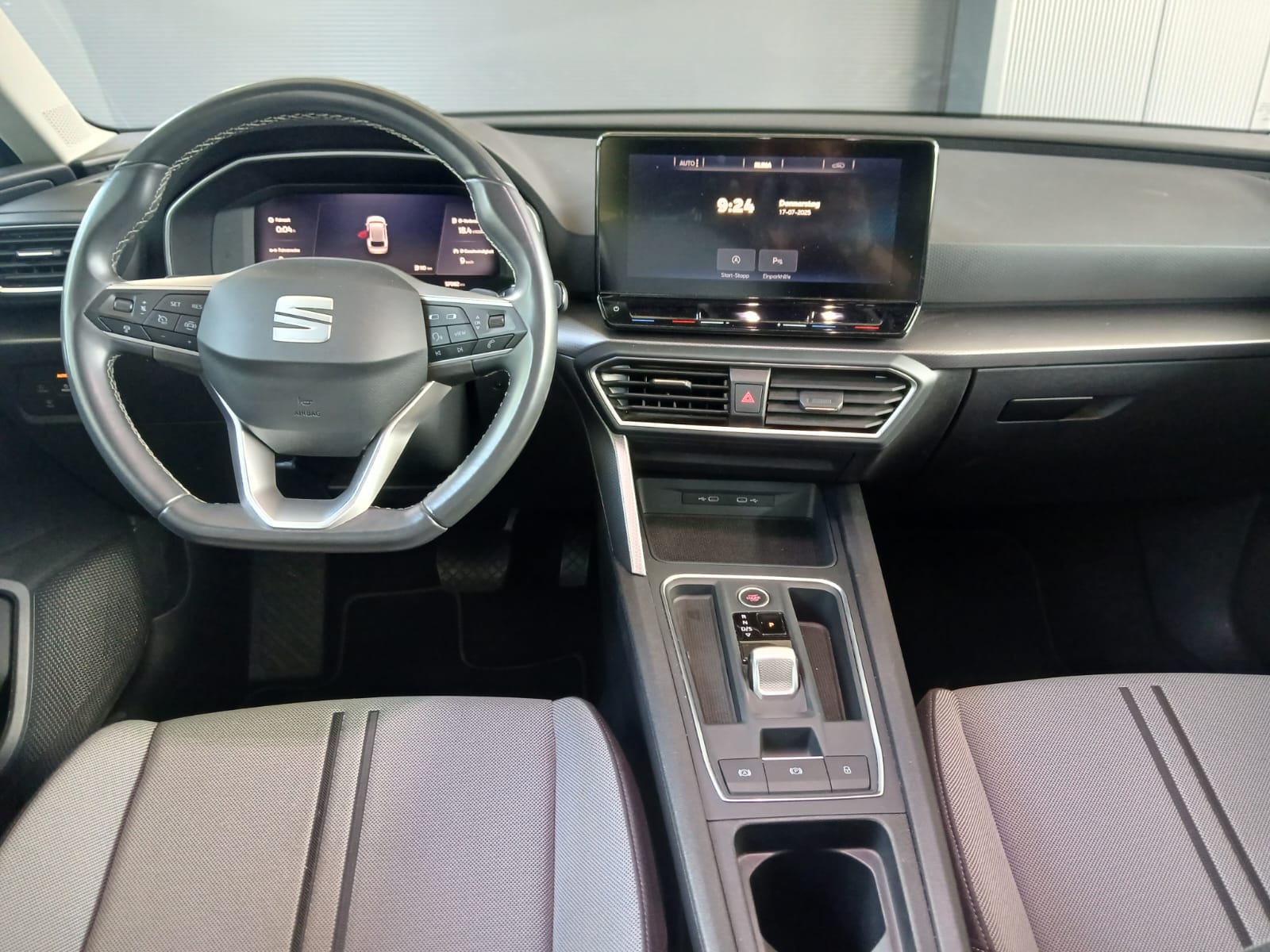SEAT Leon ST 2.0 TDI Style 4Drive DSG-7