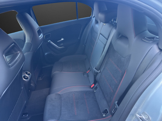 MERCEDES-BENZ A 250 4Matic 8G-DCT - 9