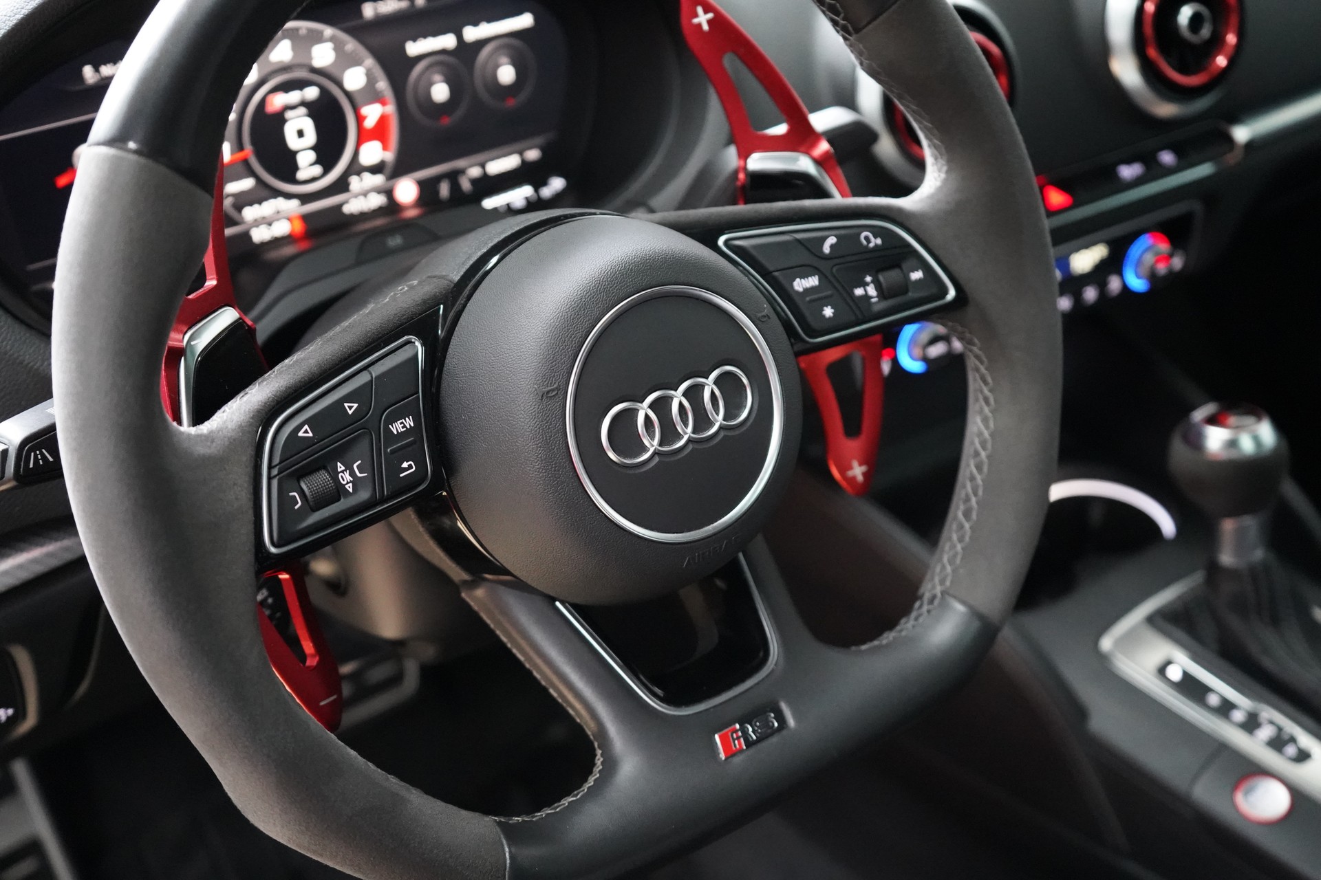AUDI RS3 Sportback 2.5 TSI quattro S-tronic - 19