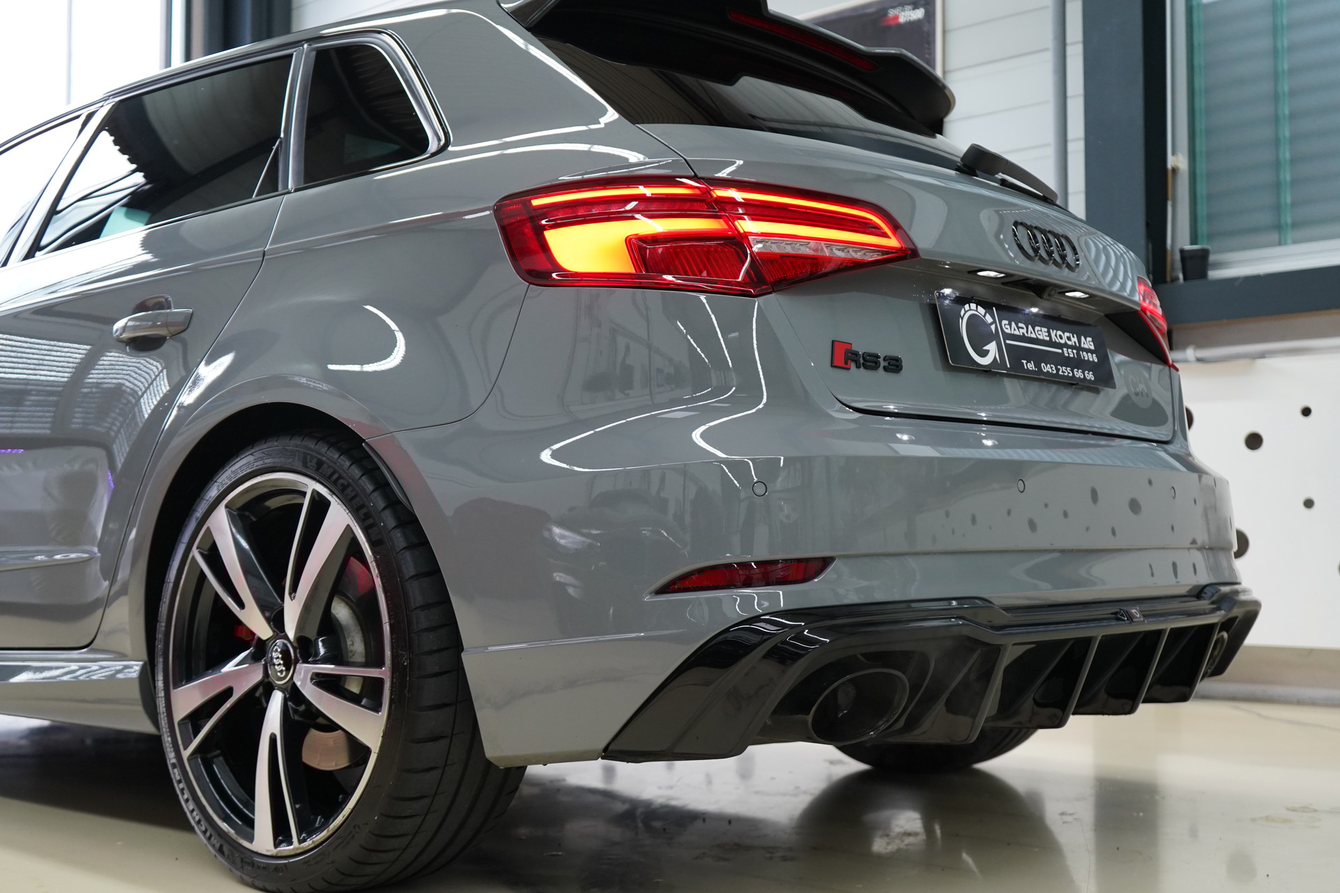 AUDI RS3 Sportback 2.5 TSI quattro S-tronic - 11