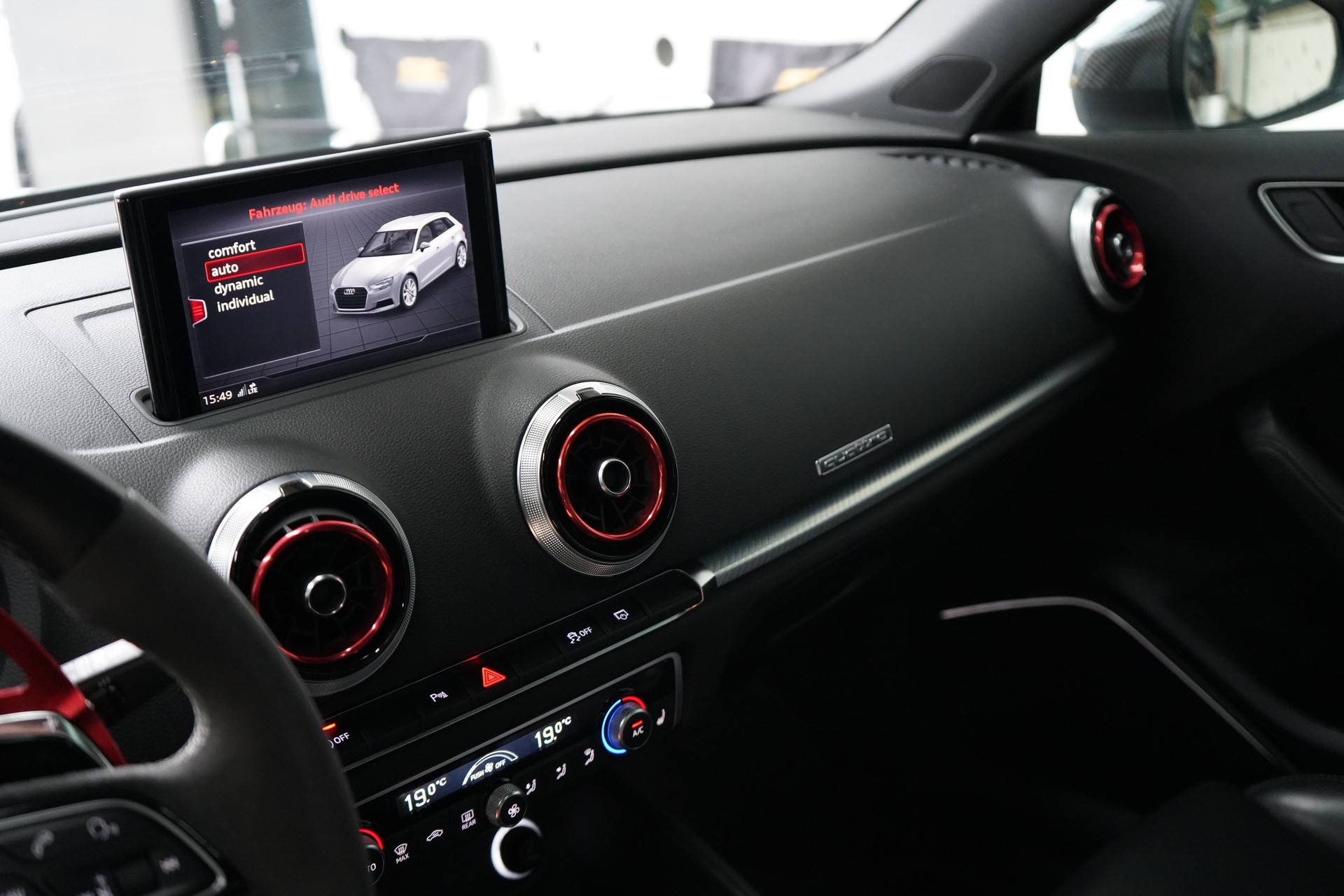 AUDI RS3 Sportback 2.5 TSI quattro S-tronic - 20