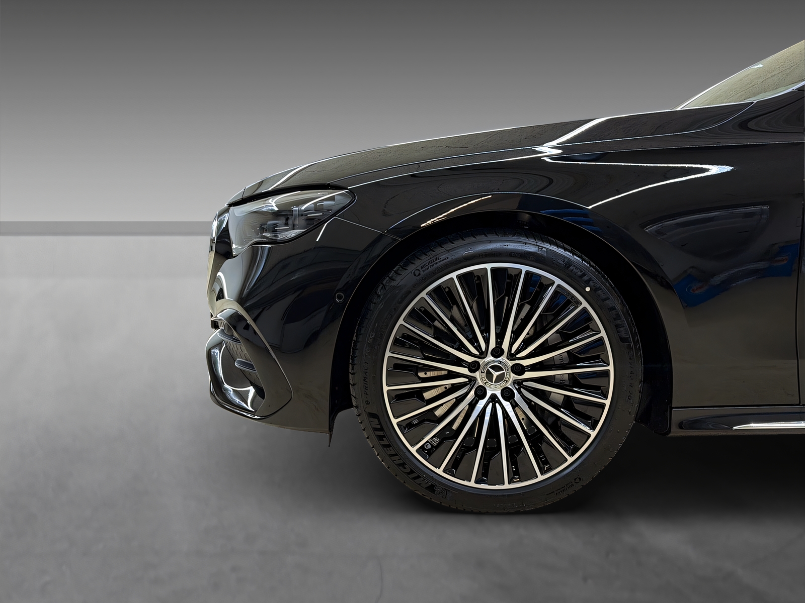 MERCEDES-BENZ E 220 d 4Matic T-Modell - 7