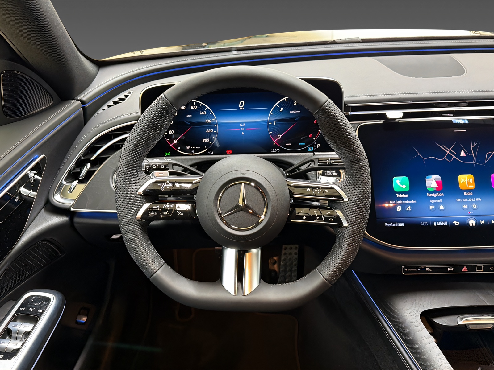 MERCEDES-BENZ E 220 d 4Matic T-Modell - 8