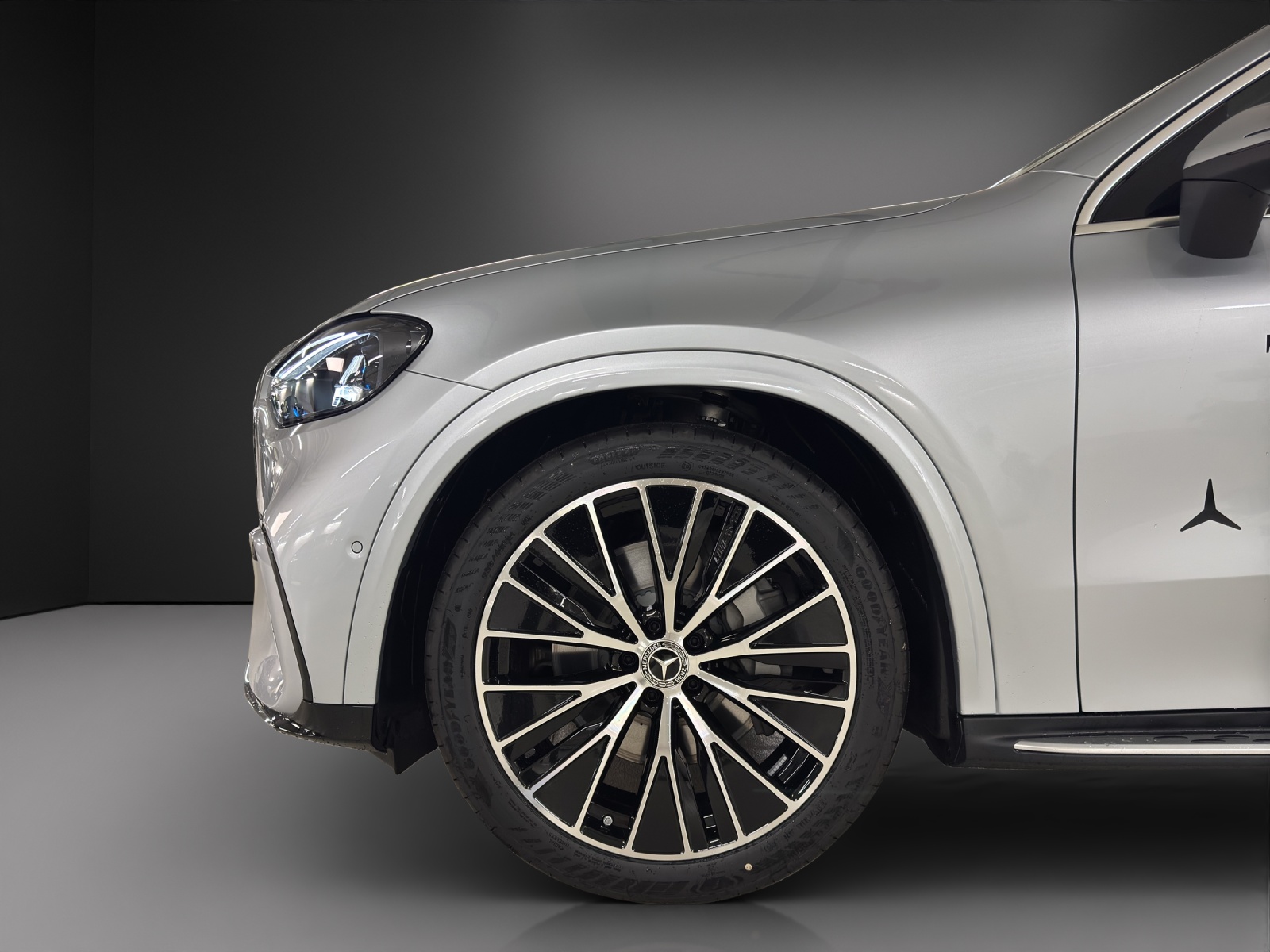 MERCEDES-BENZ GLC 400 4MATIC 94 kWh EQ - 9