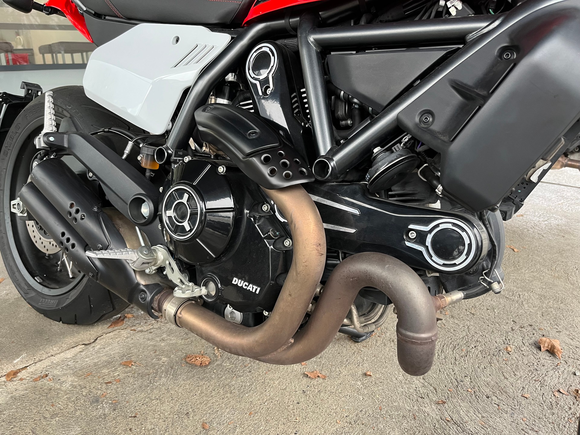 DUCATI SCRAMBLER URBAN MOTARD - 5