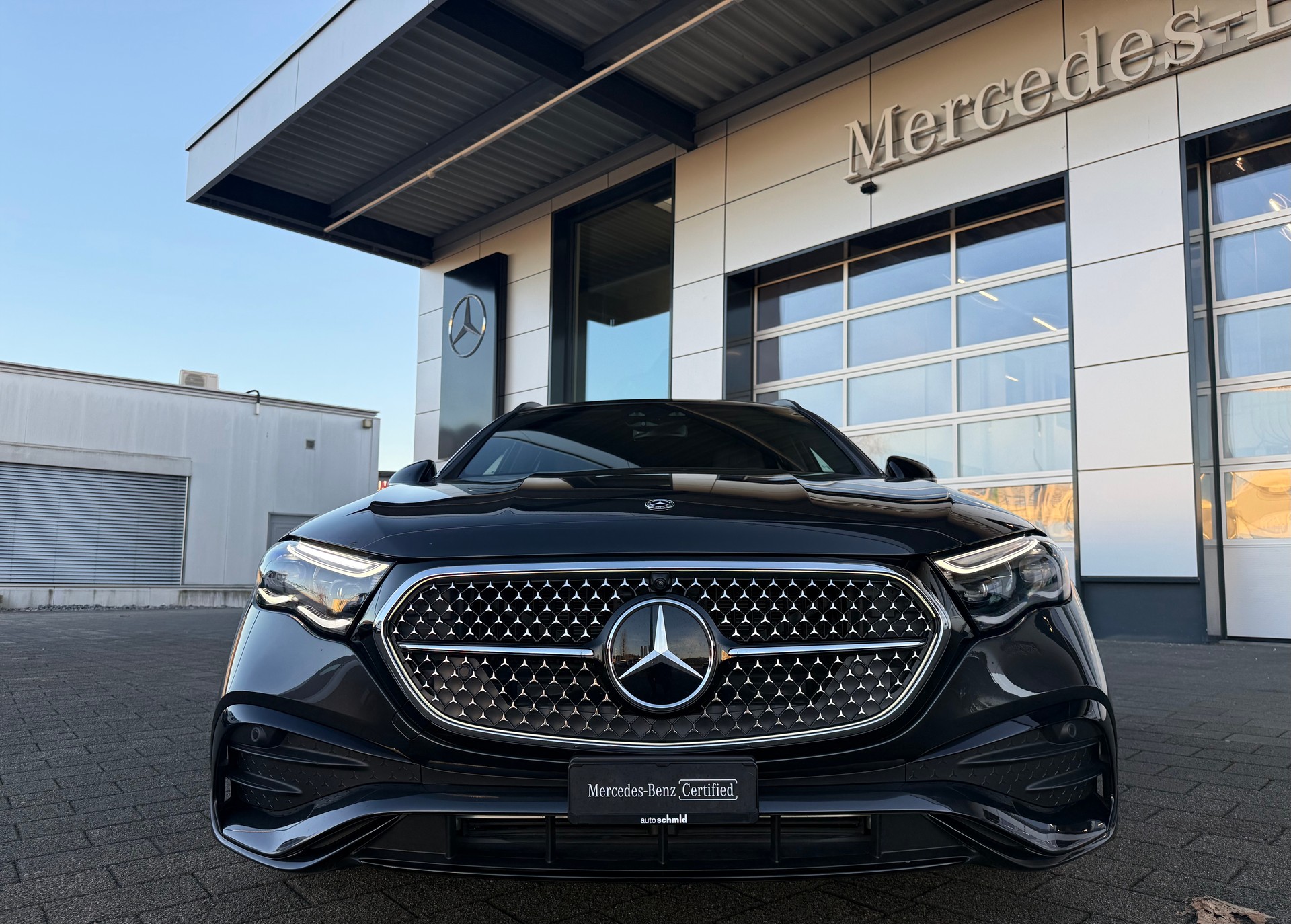 MERCEDES-BENZ E 220 d AMG Line T 4Matic 9G-Tronic - 3