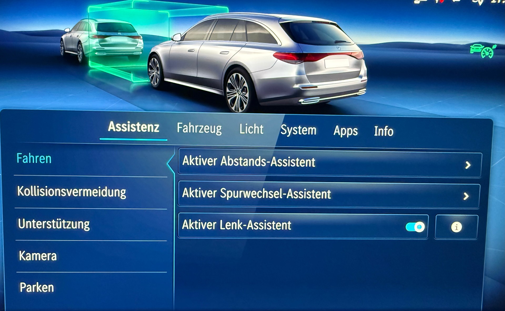 MERCEDES-BENZ E 220 d AMG Line T 4Matic 9G-Tronic - 12