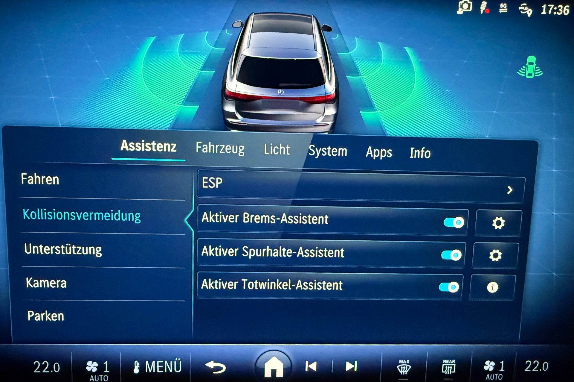 MERCEDES-BENZ E 220 d AMG Line T 4Matic 9G-Tronic - 14