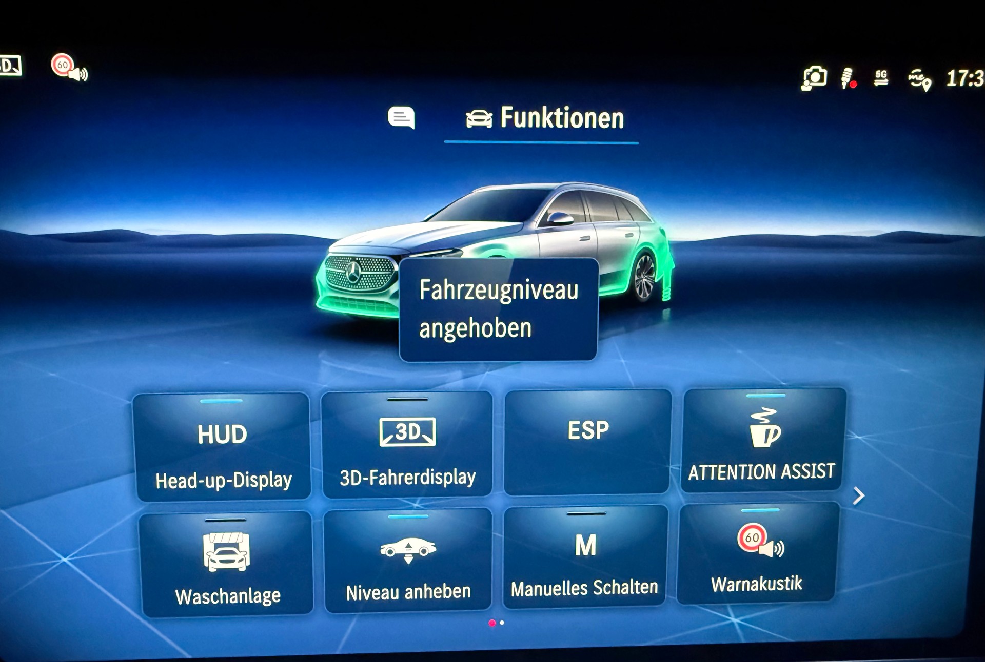 MERCEDES-BENZ E 220 d AMG Line T 4Matic 9G-Tronic - 17