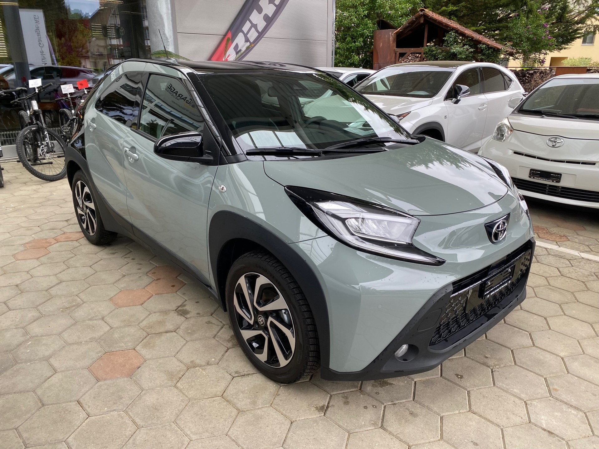 TOYOTA Aygo X 1.0 VVT-i Trend CVT - 2
