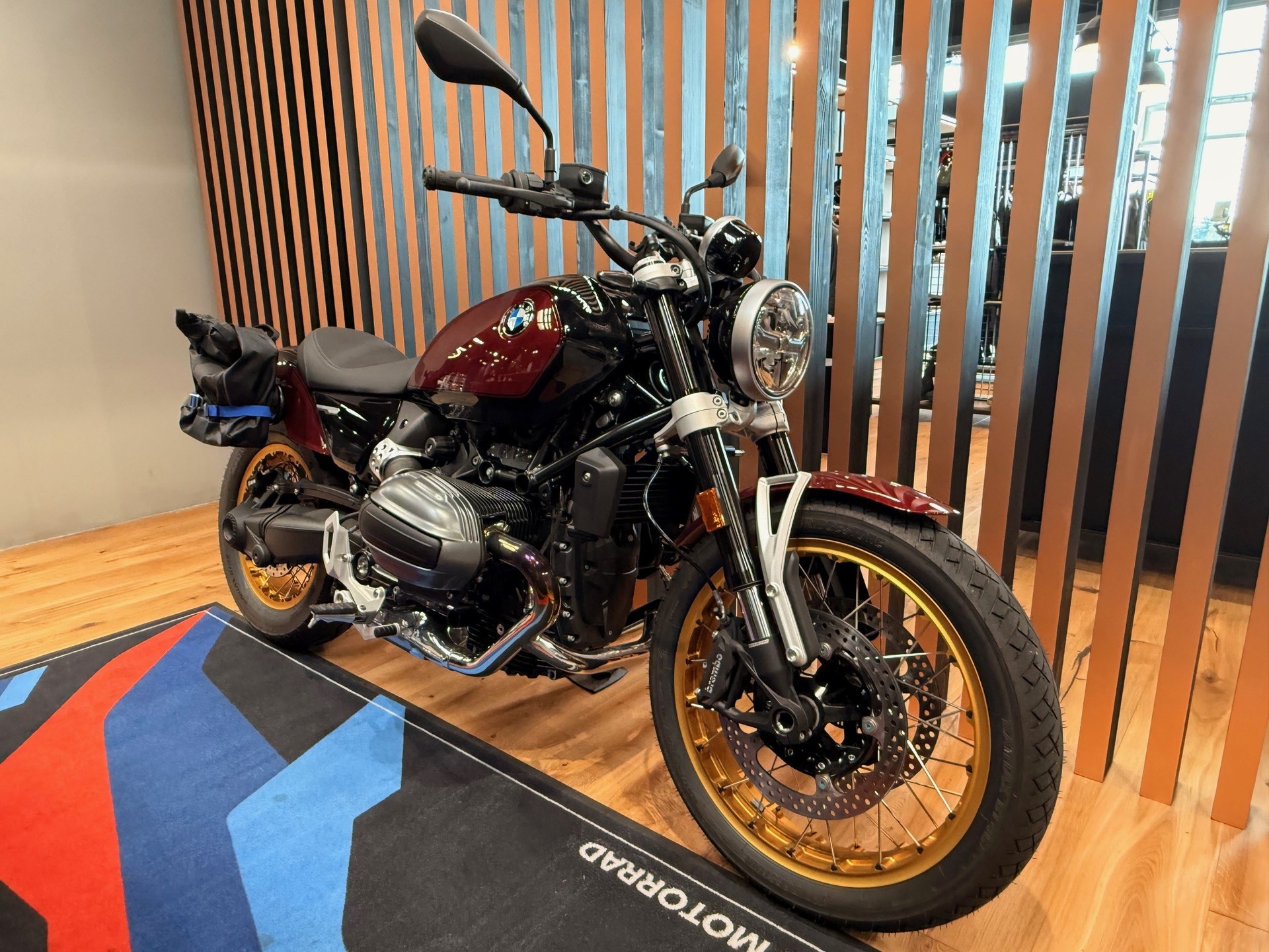 BMW R 12 - 2