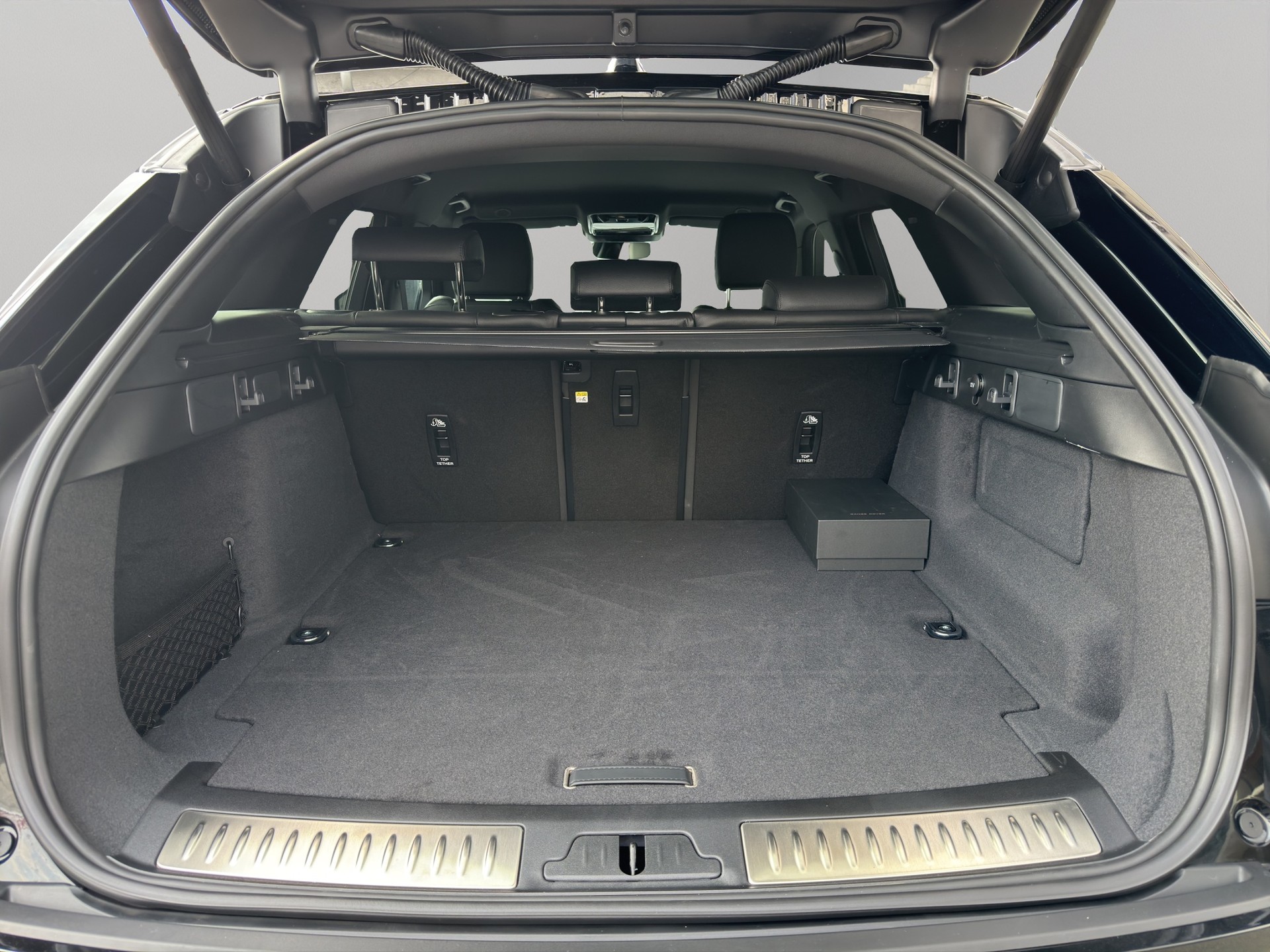 LAND ROVER Range Rover Velar 2.0 P400e Dy AT - 15