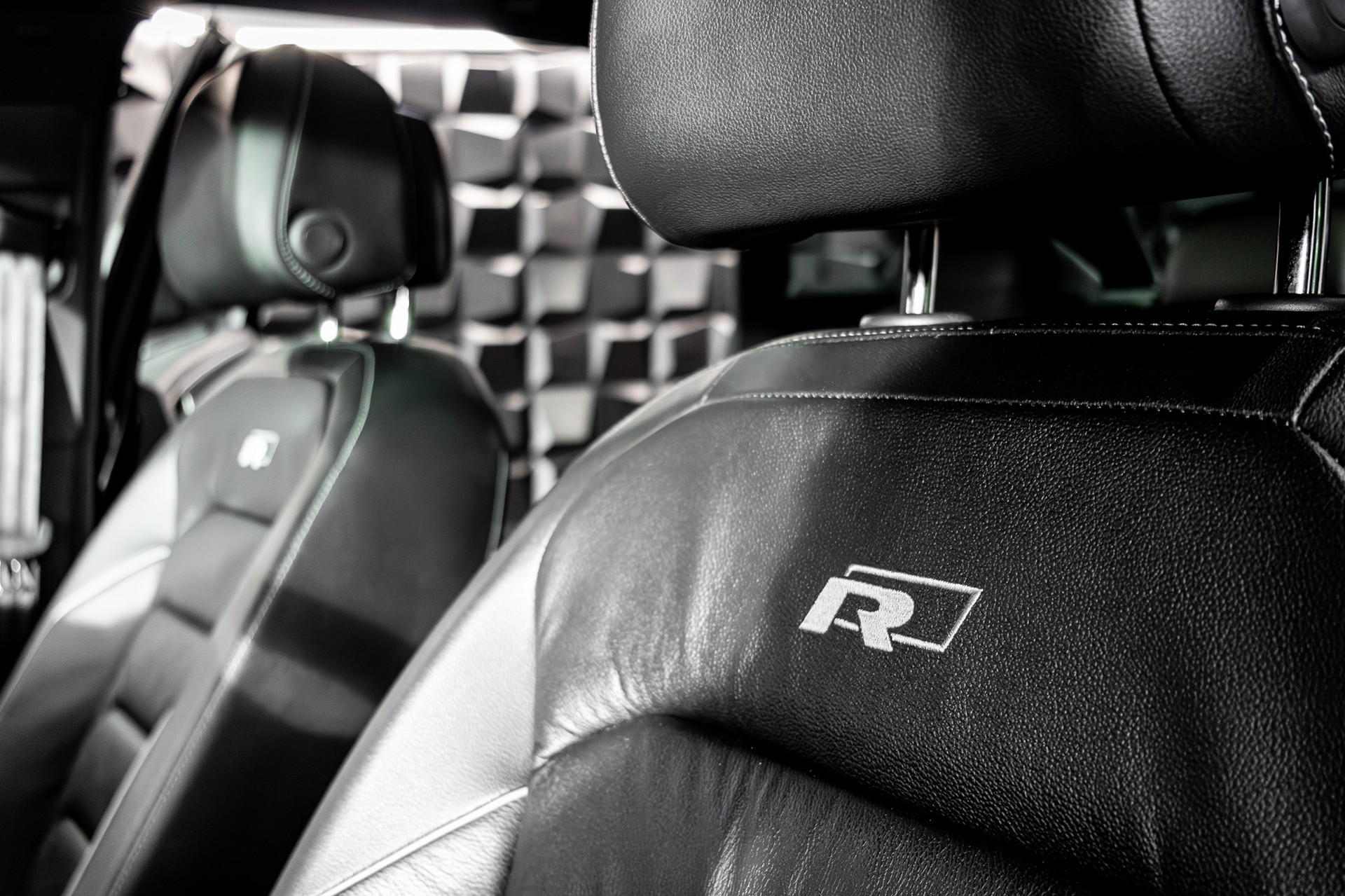 VW Tiguan 2.0TSI Highline 4Motion DSG R-Line - 11