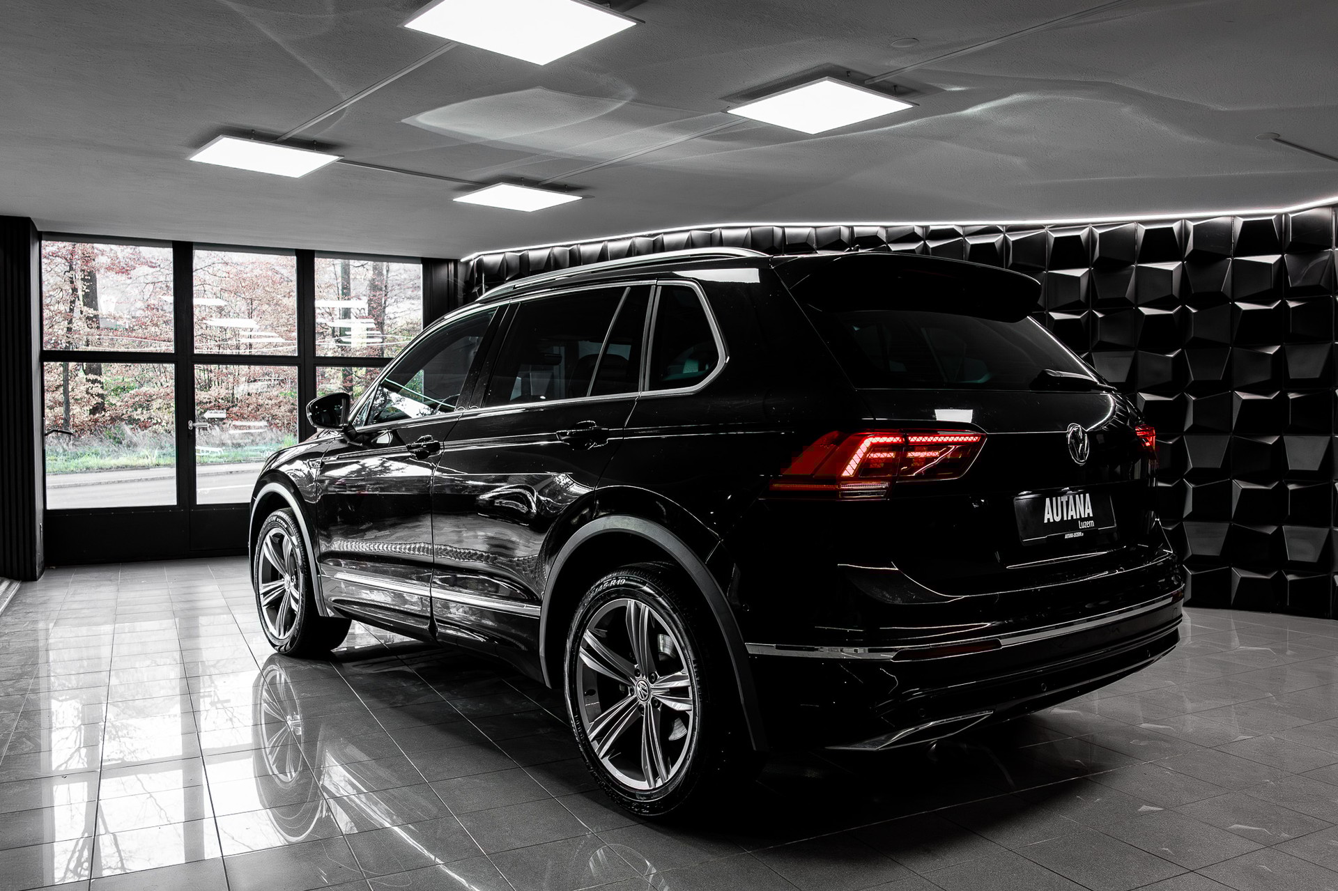 VW Tiguan 2.0TSI Highline 4Motion DSG R-Line - 3